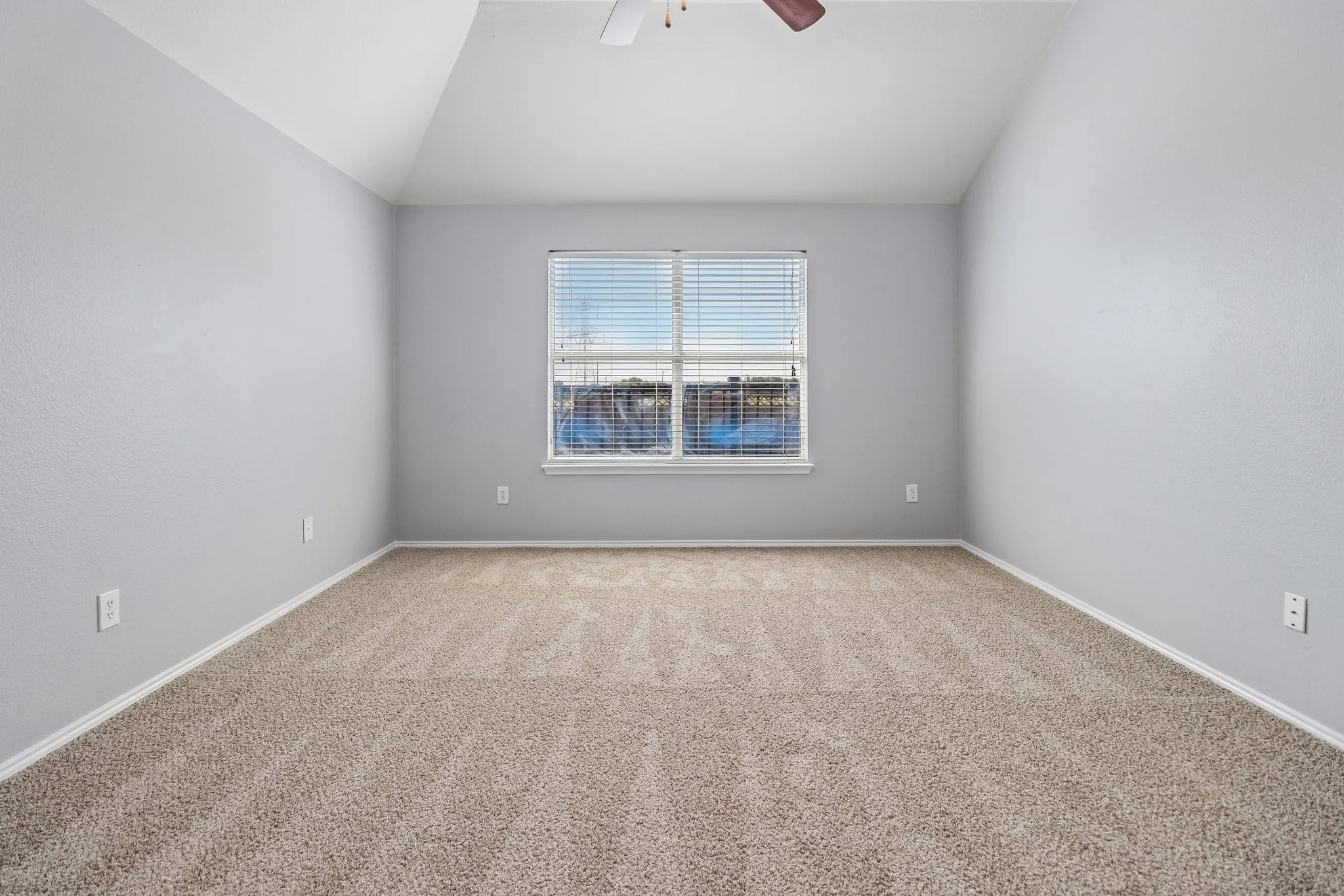 Single Family Residence For Sale in Tarrant County , 7905 Decoy Drive, Arlington, Texas 76002, 3 Bedroom, 2 Bathroom, 2 Garage spaces, 2,085 Sqft, built in 2004, mls#21358385, Real Estate Agent in Arlington, Homes For Sale in Tarrant county, Homes For Sale in Arlington, Realtor in Arlington Texas, Real Estate Brokerage Independent Realty Texas, Luminita Cordes Realtor