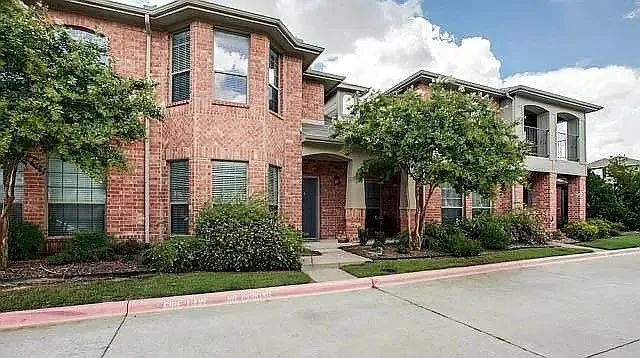 Townhouse For Rent in Collin County , 575 S VIRGINIA HILLS Drive 1803, Mc Kinney, Texas 75072, 3 Bedroom, 3 Bathroom, 2 Garage spaces, 2,022 Sqft, built in 2012, Price $2,800, mls#21359560, Real Estate Agent in Mc Kinney, Homes For Rent in Collin county, Homes For Rent in Mc Kinney, Realtor in Mc Kinney Texas, Real Estate Brokerage Independent Realty Texas, Luminita Cordes Realtor