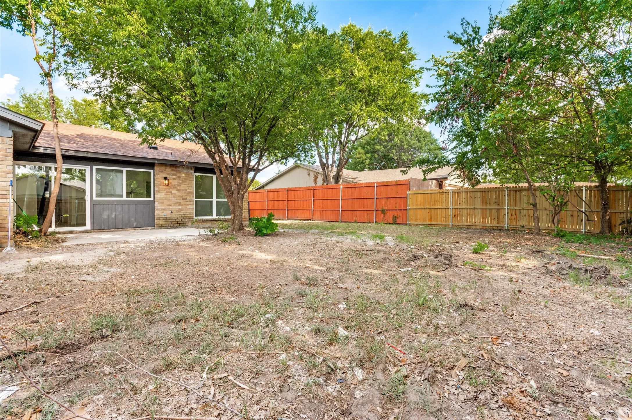 Single Family Residence For Sale in Dallas County , 4618 Goodnight Trail, Grand Prairie, Texas 75052, 3 Bedroom, 2 Bathroom, 2 Garage spaces, 1,829 Sqft, built in 1978, mls#21359537, Real Estate Agent in Grand Prairie, Homes For Sale in Dallas county, Homes For Sale in Grand Prairie, Realtor in Grand Prairie Texas, Real Estate Brokerage Independent Realty Texas, Luminita Cordes Realtor