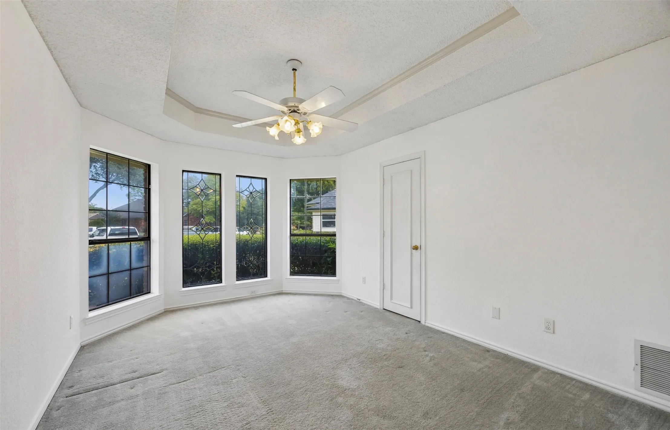 Single Family Residence For Sale in Collin County , 509 Rustic Place, Wylie, Texas 75098, 3 Bedroom, 2 Bathroom, 2 Garage spaces, 2,086 Sqft, built in 1986, mls#21350172, Real Estate Agent in Wylie, Homes For Sale in Collin county, Homes For Sale in Wylie, Realtor in Wylie Texas, Real Estate Brokerage Independent Realty Texas, Luminita Cordes Realtor