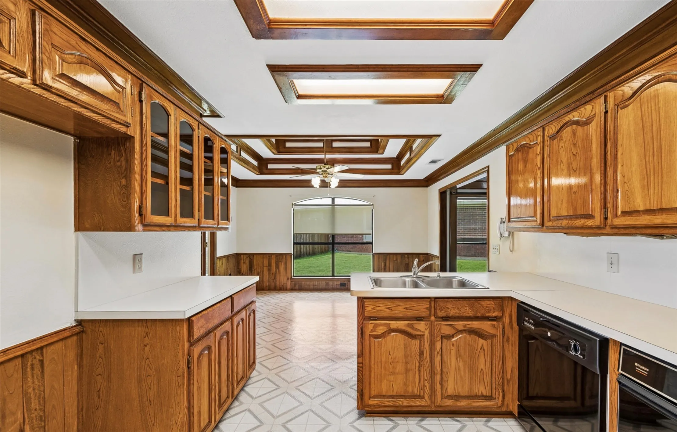 Single Family Residence For Sale in Collin County , 509 Rustic Place, Wylie, Texas 75098, 3 Bedroom, 2 Bathroom, 2 Garage spaces, 2,086 Sqft, built in 1986, mls#21350172, Real Estate Agent in Wylie, Homes For Sale in Collin county, Homes For Sale in Wylie, Realtor in Wylie Texas, Real Estate Brokerage Independent Realty Texas, Luminita Cordes Realtor