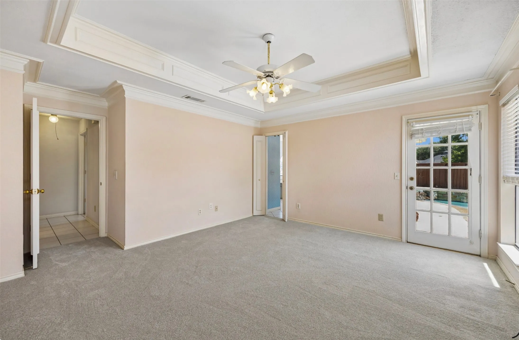 Single Family Residence For Sale in Collin County , 509 Rustic Place, Wylie, Texas 75098, 3 Bedroom, 2 Bathroom, 2 Garage spaces, 2,086 Sqft, built in 1986, mls#21350172, Real Estate Agent in Wylie, Homes For Sale in Collin county, Homes For Sale in Wylie, Realtor in Wylie Texas, Real Estate Brokerage Independent Realty Texas, Luminita Cordes Realtor