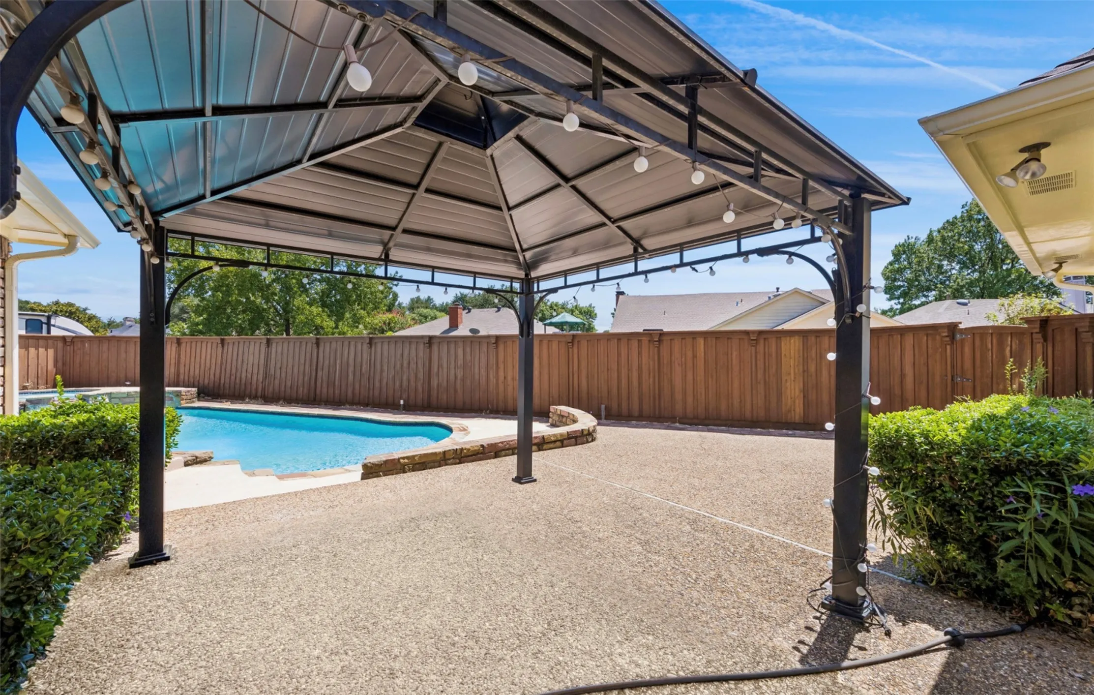 Single Family Residence For Sale in Collin County , 509 Rustic Place, Wylie, Texas 75098, 3 Bedroom, 2 Bathroom, 2 Garage spaces, 2,086 Sqft, built in 1986, mls#21350172, Real Estate Agent in Wylie, Homes For Sale in Collin county, Homes For Sale in Wylie, Realtor in Wylie Texas, Real Estate Brokerage Independent Realty Texas, Luminita Cordes Realtor