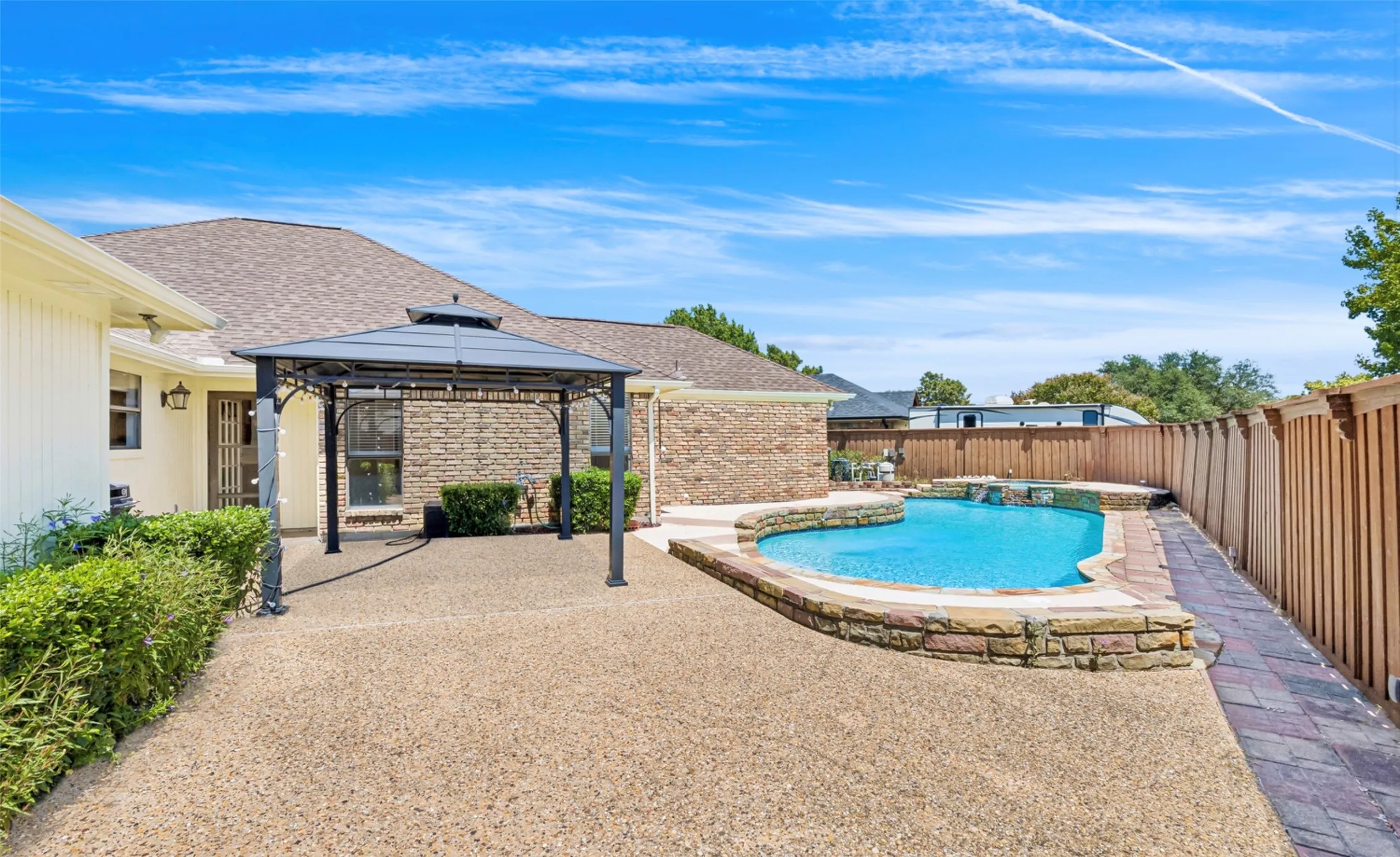 Single Family Residence For Sale in Collin County , 509 Rustic Place, Wylie, Texas 75098, 3 Bedroom, 2 Bathroom, 2 Garage spaces, 2,086 Sqft, built in 1986, mls#21350172, Real Estate Agent in Wylie, Homes For Sale in Collin county, Homes For Sale in Wylie, Realtor in Wylie Texas, Real Estate Brokerage Independent Realty Texas, Luminita Cordes Realtor
