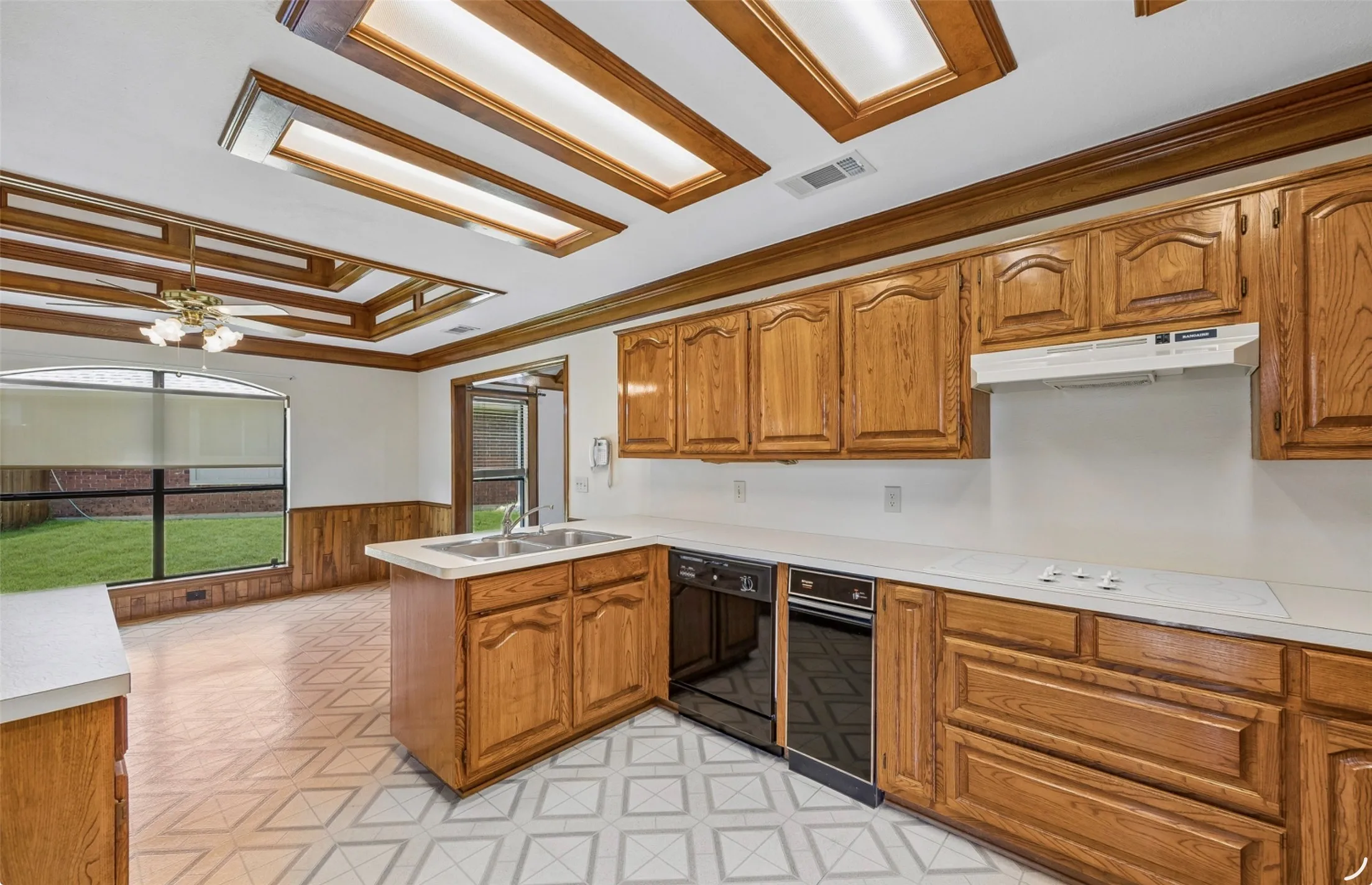 Single Family Residence For Sale in Collin County , 509 Rustic Place, Wylie, Texas 75098, 3 Bedroom, 2 Bathroom, 2 Garage spaces, 2,086 Sqft, built in 1986, mls#21350172, Real Estate Agent in Wylie, Homes For Sale in Collin county, Homes For Sale in Wylie, Realtor in Wylie Texas, Real Estate Brokerage Independent Realty Texas, Luminita Cordes Realtor