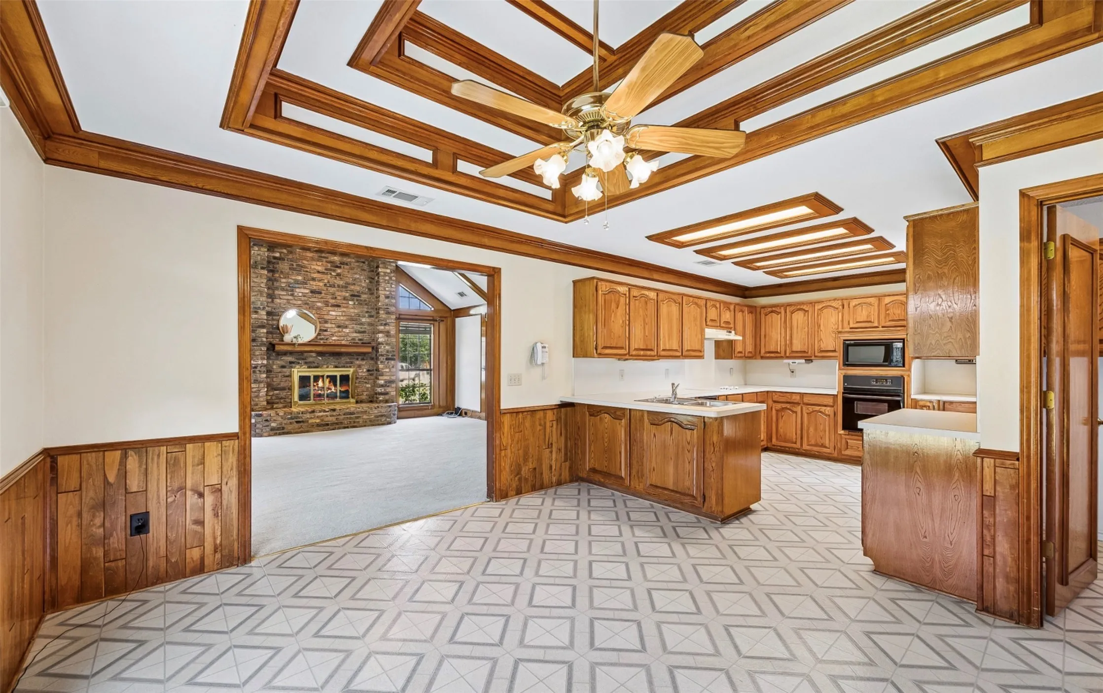 Single Family Residence For Sale in Collin County , 509 Rustic Place, Wylie, Texas 75098, 3 Bedroom, 2 Bathroom, 2 Garage spaces, 2,086 Sqft, built in 1986, mls#21350172, Real Estate Agent in Wylie, Homes For Sale in Collin county, Homes For Sale in Wylie, Realtor in Wylie Texas, Real Estate Brokerage Independent Realty Texas, Luminita Cordes Realtor