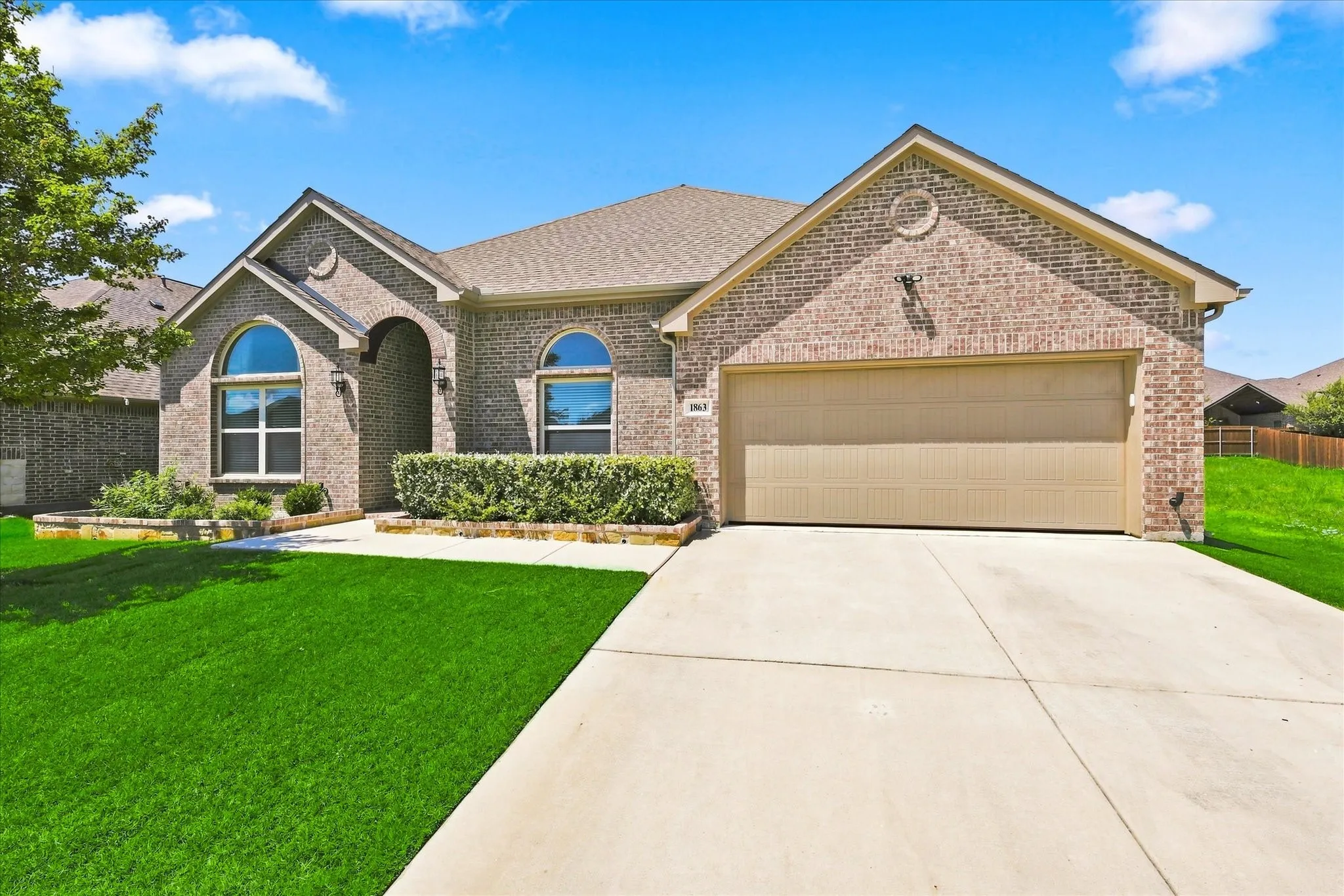 Single Family Residence For Sale in Ellis County , 1863 Silver Birch Road, Waxahachie, Texas 75165, 4 Bedroom, 3 Bathroom, 2 Garage spaces, 2,460 Sqft, built in 2024, mls#21357076, Real Estate Agent in Waxahachie, Homes For Sale in Ellis county, Homes For Sale in Waxahachie, Realtor in Waxahachie Texas, Real Estate Brokerage Independent Realty Texas, Luminita Cordes Realtor