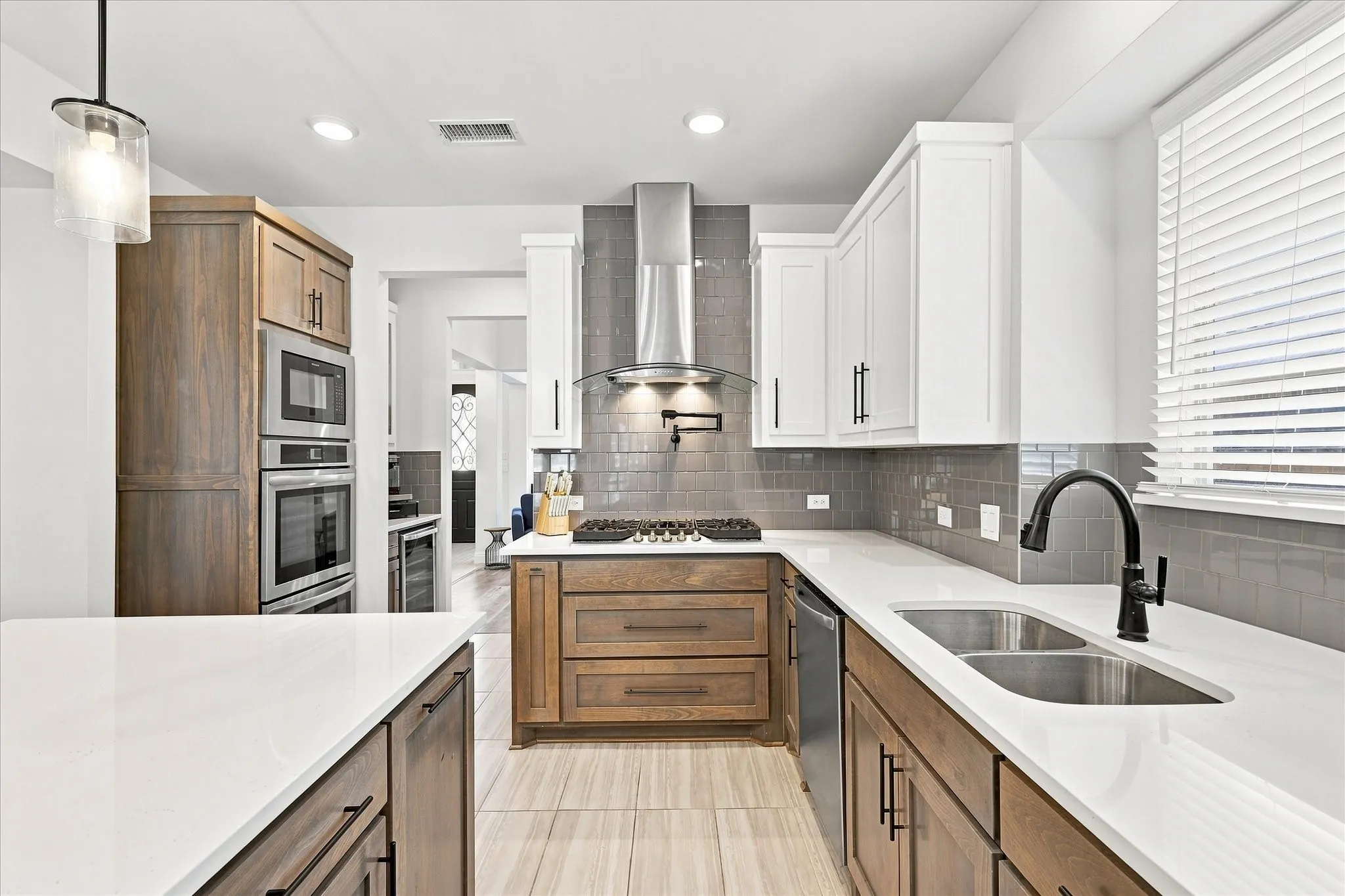 Single Family Residence For Sale in Ellis County , 1863 Silver Birch Road, Waxahachie, Texas 75165, 4 Bedroom, 3 Bathroom, 2 Garage spaces, 2,460 Sqft, built in 2024, mls#21357076, Real Estate Agent in Waxahachie, Homes For Sale in Ellis county, Homes For Sale in Waxahachie, Realtor in Waxahachie Texas, Real Estate Brokerage Independent Realty Texas, Luminita Cordes Realtor