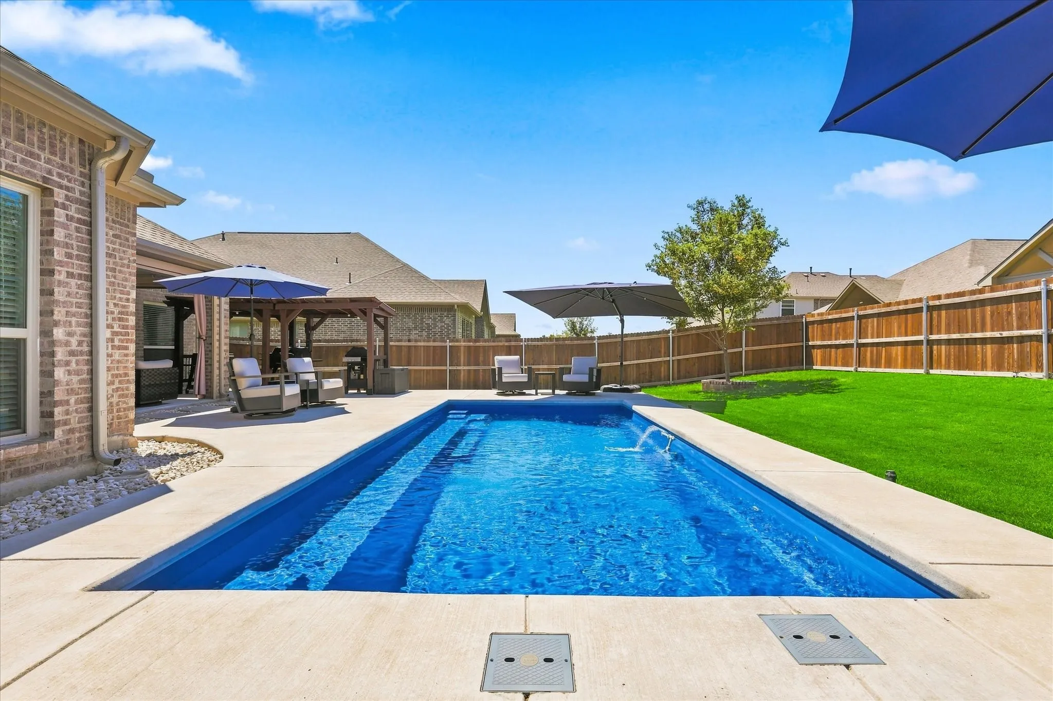 Single Family Residence For Sale in Ellis County , 1863 Silver Birch Road, Waxahachie, Texas 75165, 4 Bedroom, 3 Bathroom, 2 Garage spaces, 2,460 Sqft, built in 2024, mls#21357076, Real Estate Agent in Waxahachie, Homes For Sale in Ellis county, Homes For Sale in Waxahachie, Realtor in Waxahachie Texas, Real Estate Brokerage Independent Realty Texas, Luminita Cordes Realtor