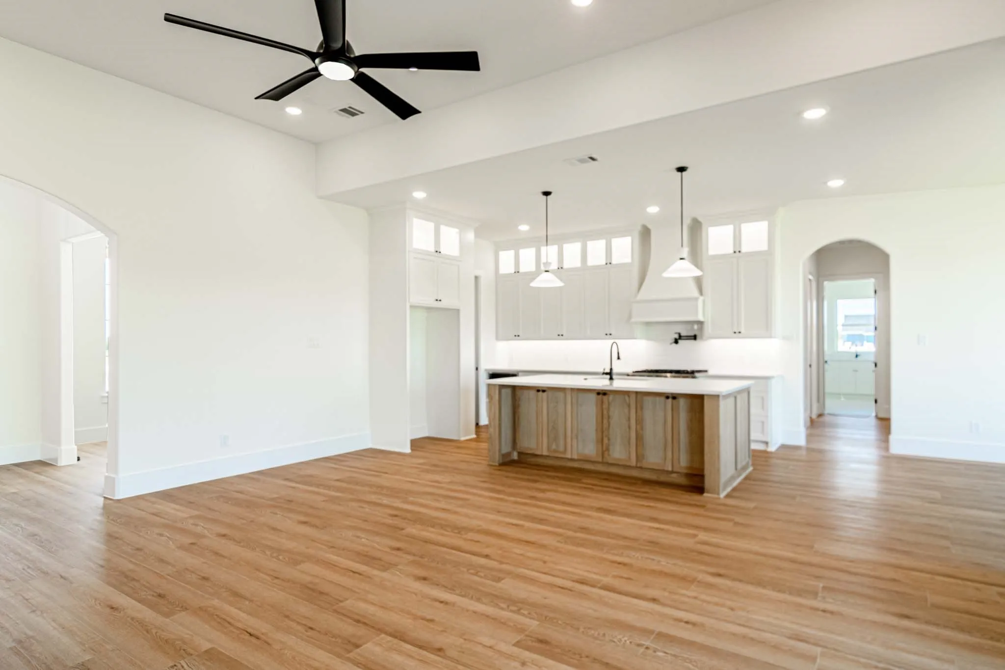 Single Family Residence For Sale in Hunt County , 5916 E Sky Hawk Trail, Royse City, Texas 75189, 5 Bedroom, 4 Bathroom, 2 Garage spaces, 2,768 Sqft, built in 2026, mls#21359206, Real Estate Agent in Royse City, Homes For Sale in Hunt county, Homes For Sale in Royse City, Realtor in Royse City Texas, Real Estate Brokerage Independent Realty Texas, Luminita Cordes Realtor