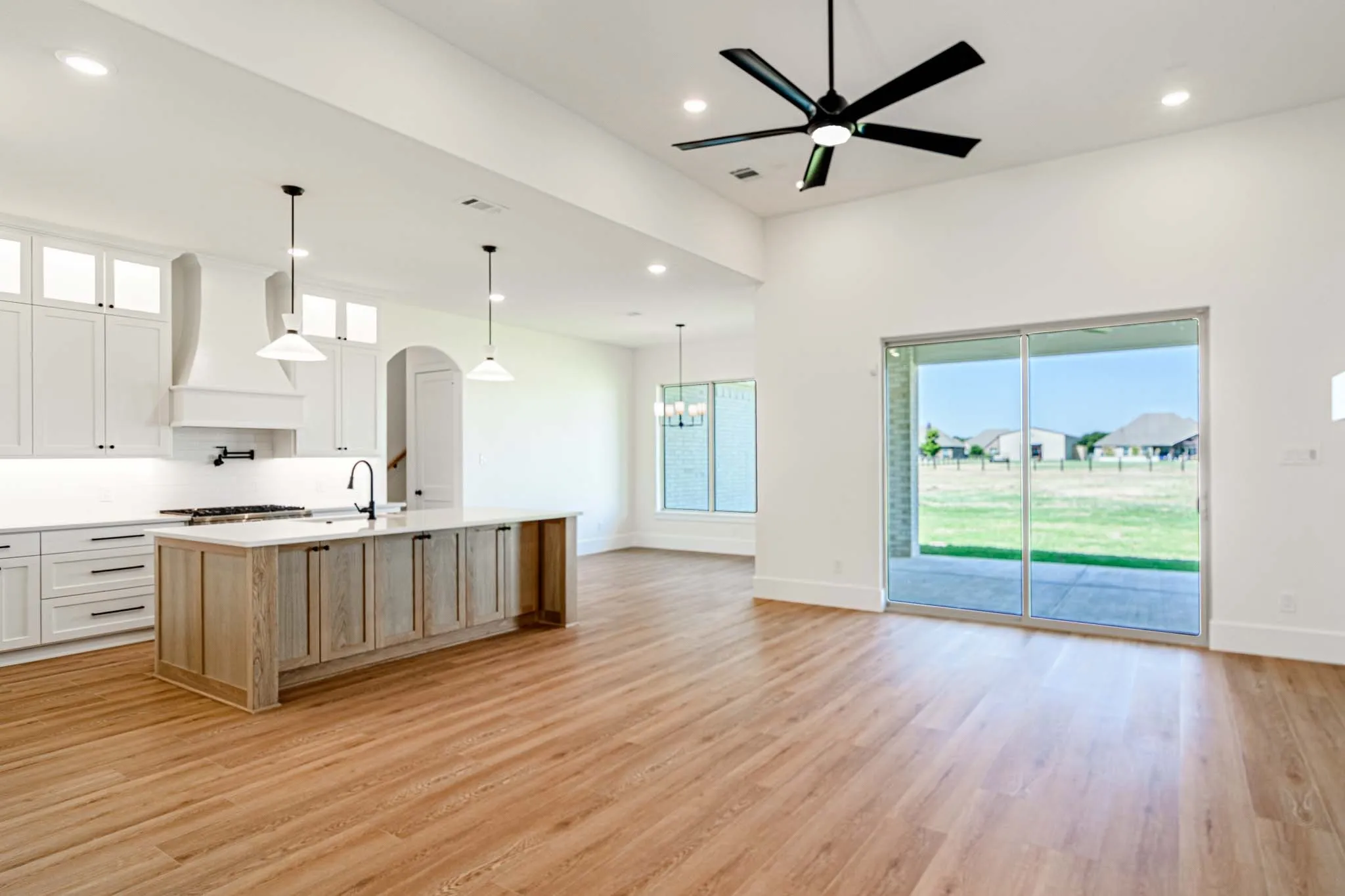 Single Family Residence For Sale in Hunt County , 5916 E Sky Hawk Trail, Royse City, Texas 75189, 5 Bedroom, 4 Bathroom, 2 Garage spaces, 2,768 Sqft, built in 2026, mls#21359206, Real Estate Agent in Royse City, Homes For Sale in Hunt county, Homes For Sale in Royse City, Realtor in Royse City Texas, Real Estate Brokerage Independent Realty Texas, Luminita Cordes Realtor
