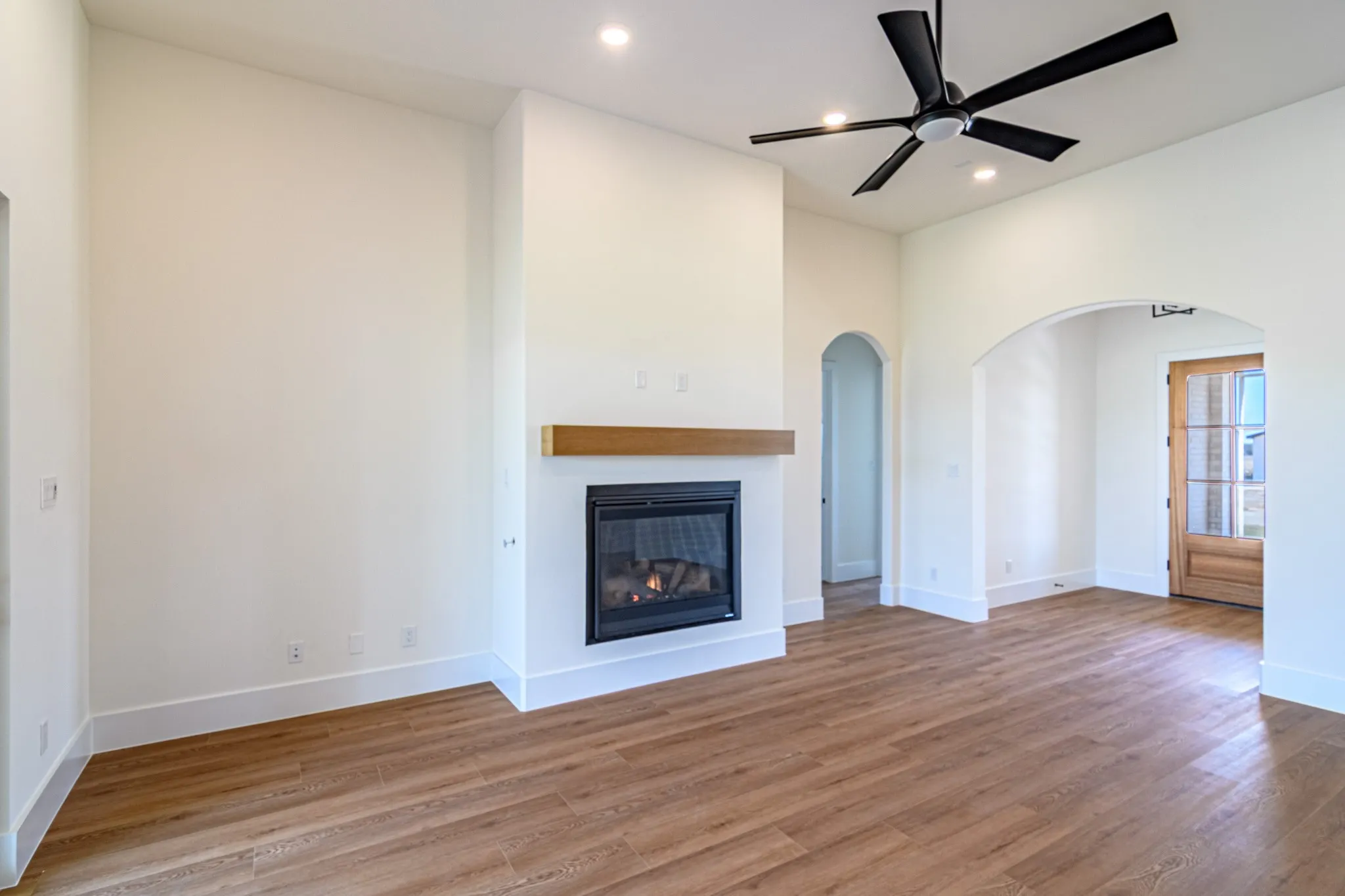 Single Family Residence For Sale in Hunt County , 5916 E Sky Hawk Trail, Royse City, Texas 75189, 5 Bedroom, 4 Bathroom, 2 Garage spaces, 2,768 Sqft, built in 2026, mls#21359206, Real Estate Agent in Royse City, Homes For Sale in Hunt county, Homes For Sale in Royse City, Realtor in Royse City Texas, Real Estate Brokerage Independent Realty Texas, Luminita Cordes Realtor