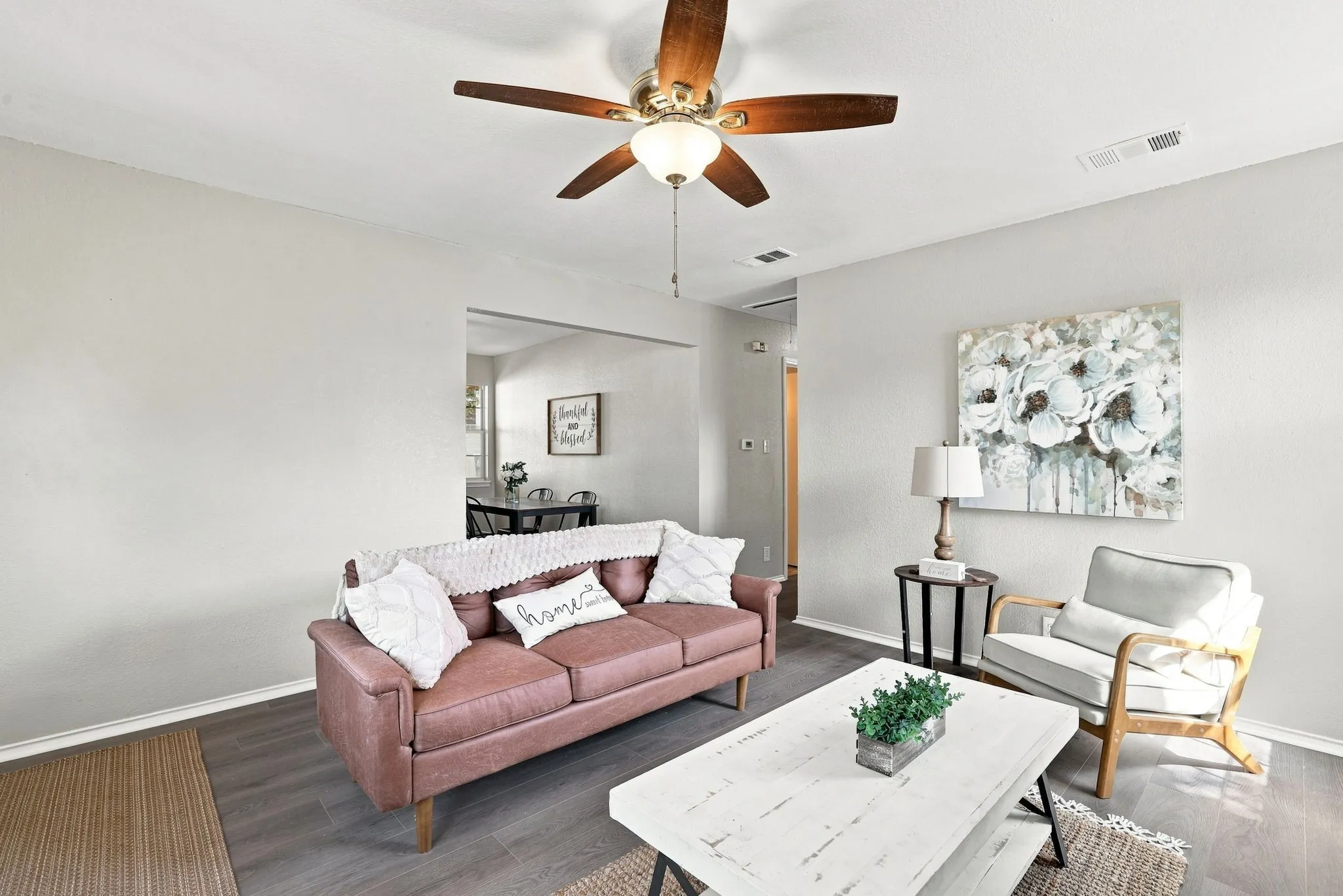 Single Family Residence For Sale in Grayson County , 217 E Hull Street, Denison, Texas 75021, 2 Bedroom, 1 Bathroom, Garage spaces, 884 Sqft, built in 1995, mls#21359569, Real Estate Agent in Denison, Homes For Sale in Grayson county, Homes For Sale in Denison, Realtor in Denison Texas, Real Estate Brokerage Independent Realty Texas, Luminita Cordes Realtor