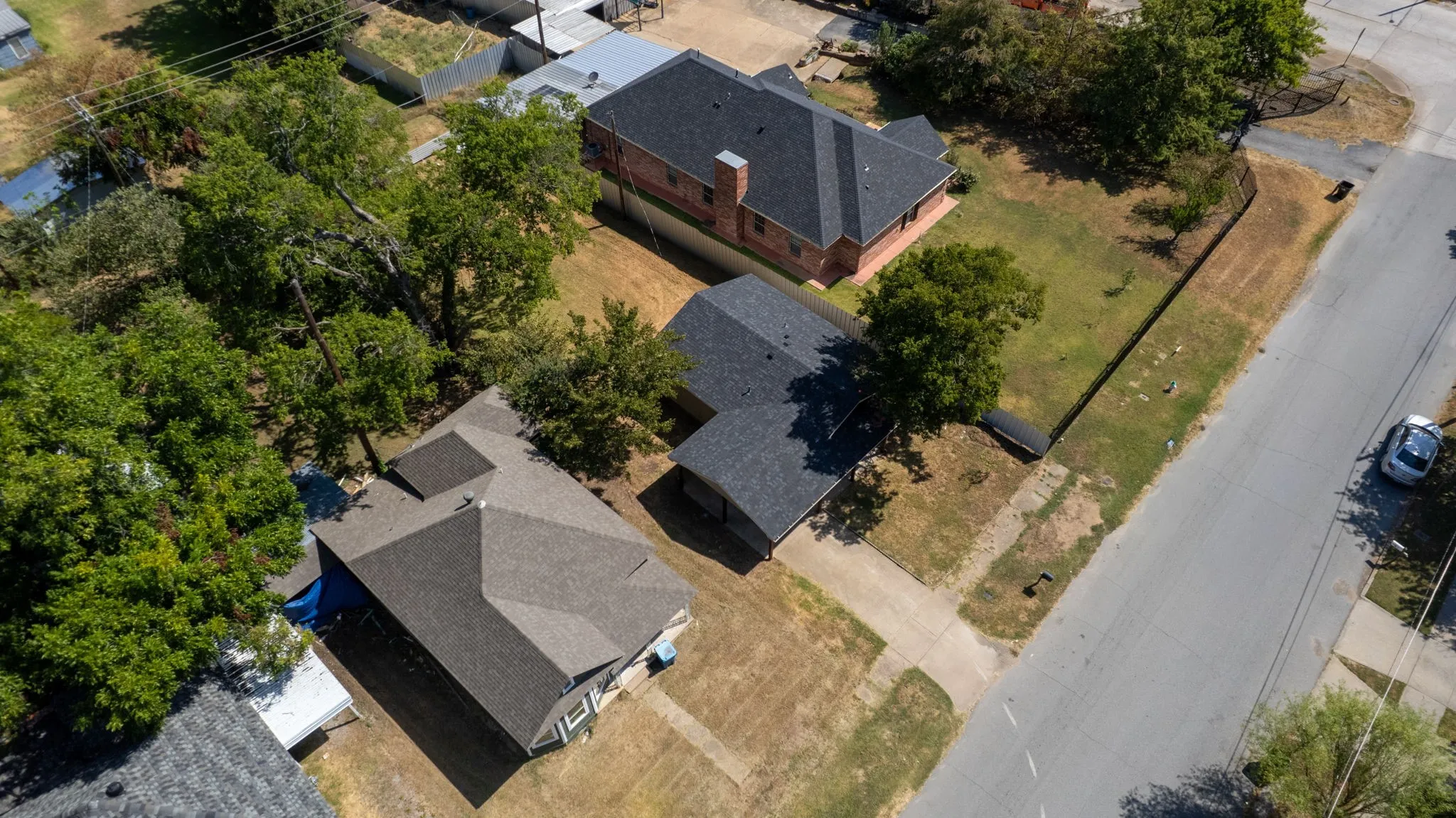 Single Family Residence For Sale in Grayson County , 217 E Hull Street, Denison, Texas 75021, 2 Bedroom, 1 Bathroom, Garage spaces, 884 Sqft, built in 1995, mls#21359569, Real Estate Agent in Denison, Homes For Sale in Grayson county, Homes For Sale in Denison, Realtor in Denison Texas, Real Estate Brokerage Independent Realty Texas, Luminita Cordes Realtor