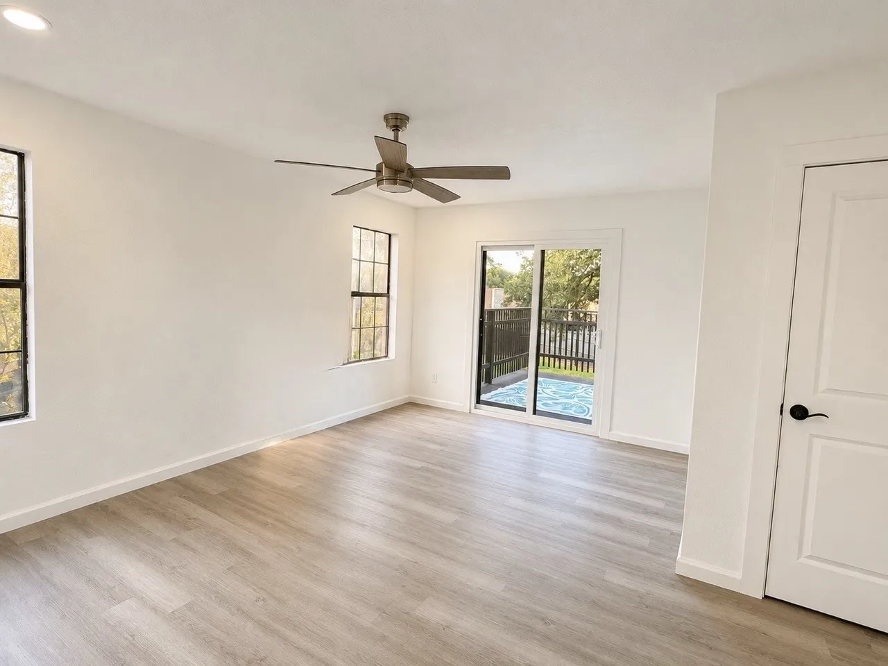 Single Family Residence For Sale in Tarrant County , 2916 Jason Court, Fort Worth, Texas 76112, 4 Bedroom, 3 Bathroom, 2 Garage spaces, 2,458 Sqft, built in 1975, mls#21359580, Real Estate Agent in Fort Worth, Homes For Sale in Tarrant county, Homes For Sale in Fort Worth, Realtor in Fort Worth Texas, Real Estate Brokerage Independent Realty Texas, Luminita Cordes Realtor