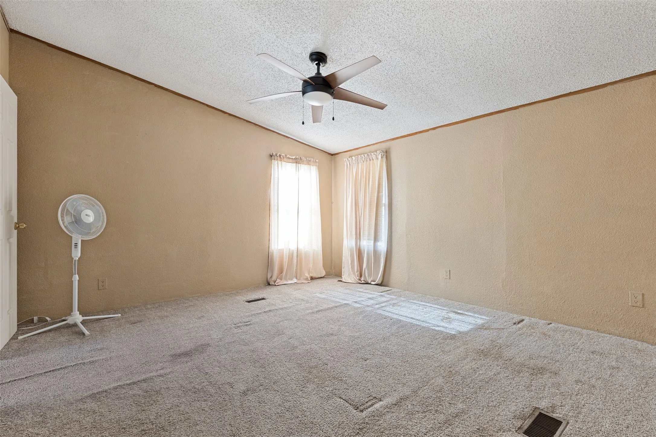 Manufactured Home For Sale in Navarro County , 409 Fm 1126, Rice, Texas 75155, 3 Bedroom, 2 Bathroom, Garage spaces, 1,232 Sqft, built in 1999, mls#21359558, Real Estate Agent in Rice, Homes For Sale in Navarro county, Homes For Sale in Rice, Realtor in Rice Texas, Real Estate Brokerage Independent Realty Texas, Luminita Cordes Realtor