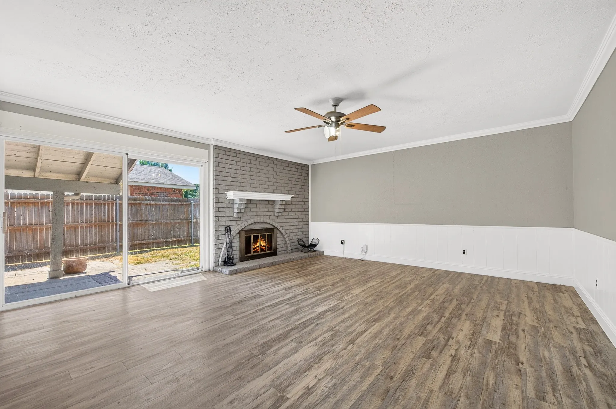 Single Family Residence For Sale in Dallas County , 247 Woodhurst Drive, Coppell, Texas 75019, 3 Bedroom, 2 Bathroom, 2 Garage spaces, 1,963 Sqft, built in 1979, mls#21359589, Real Estate Agent in Coppell, Homes For Sale in Dallas county, Homes For Sale in Coppell, Realtor in Coppell Texas, Real Estate Brokerage Independent Realty Texas, Luminita Cordes Realtor