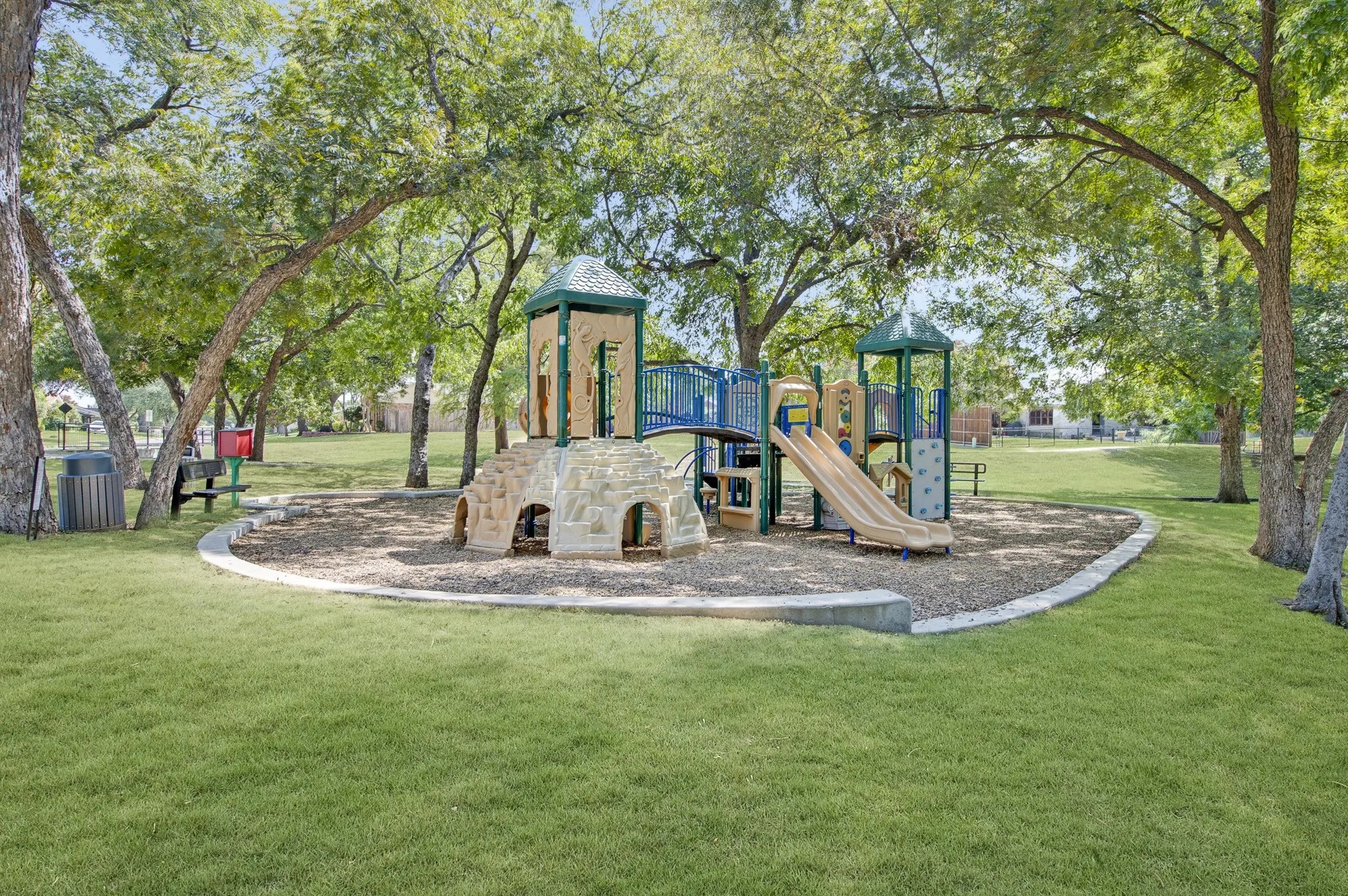 Single Family Residence For Sale in Dallas County , 247 Woodhurst Drive, Coppell, Texas 75019, 3 Bedroom, 2 Bathroom, 2 Garage spaces, 1,963 Sqft, built in 1979, mls#21359589, Real Estate Agent in Coppell, Homes For Sale in Dallas county, Homes For Sale in Coppell, Realtor in Coppell Texas, Real Estate Brokerage Independent Realty Texas, Luminita Cordes Realtor