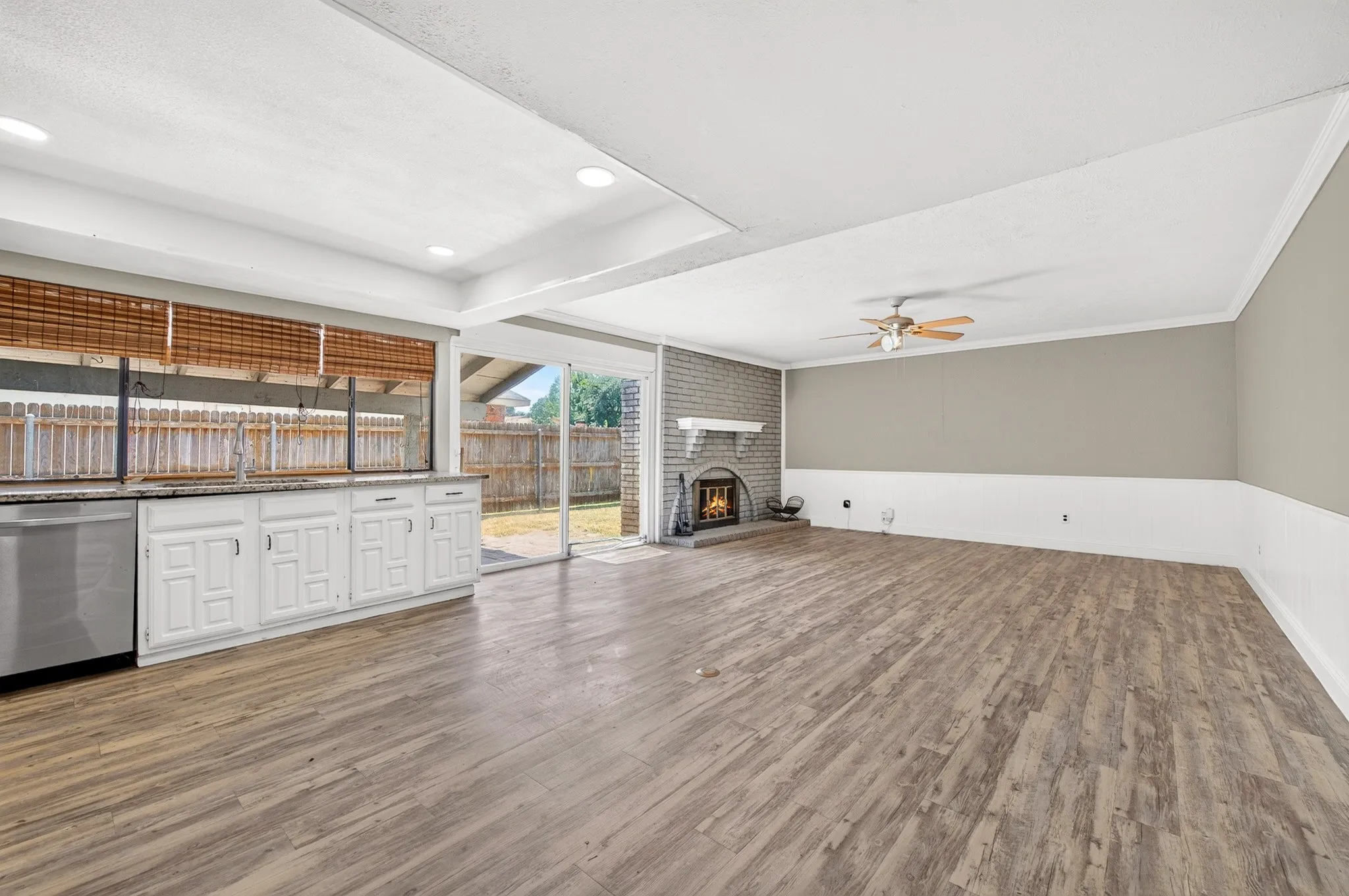 Single Family Residence For Sale in Dallas County , 247 Woodhurst Drive, Coppell, Texas 75019, 3 Bedroom, 2 Bathroom, 2 Garage spaces, 1,963 Sqft, built in 1979, mls#21359589, Real Estate Agent in Coppell, Homes For Sale in Dallas county, Homes For Sale in Coppell, Realtor in Coppell Texas, Real Estate Brokerage Independent Realty Texas, Luminita Cordes Realtor