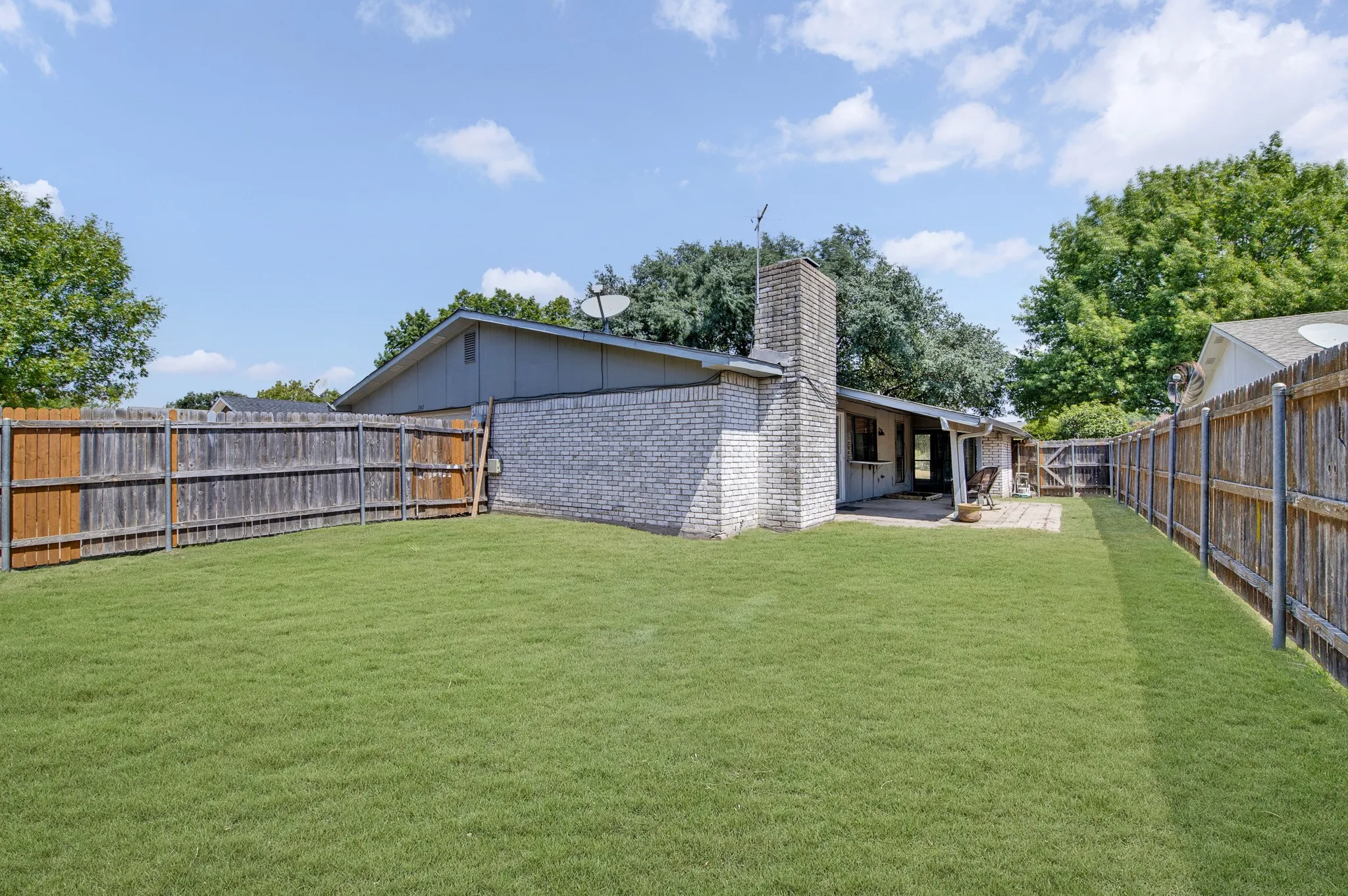 Single Family Residence For Sale in Dallas County , 247 Woodhurst Drive, Coppell, Texas 75019, 3 Bedroom, 2 Bathroom, 2 Garage spaces, 1,963 Sqft, built in 1979, mls#21359589, Real Estate Agent in Coppell, Homes For Sale in Dallas county, Homes For Sale in Coppell, Realtor in Coppell Texas, Real Estate Brokerage Independent Realty Texas, Luminita Cordes Realtor