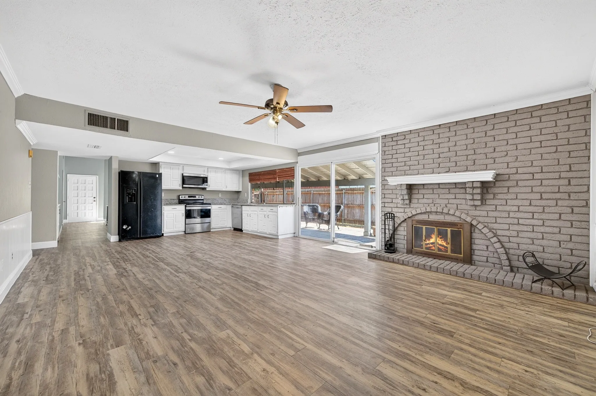 Single Family Residence For Sale in Dallas County , 247 Woodhurst Drive, Coppell, Texas 75019, 3 Bedroom, 2 Bathroom, 2 Garage spaces, 1,963 Sqft, built in 1979, mls#21359589, Real Estate Agent in Coppell, Homes For Sale in Dallas county, Homes For Sale in Coppell, Realtor in Coppell Texas, Real Estate Brokerage Independent Realty Texas, Luminita Cordes Realtor