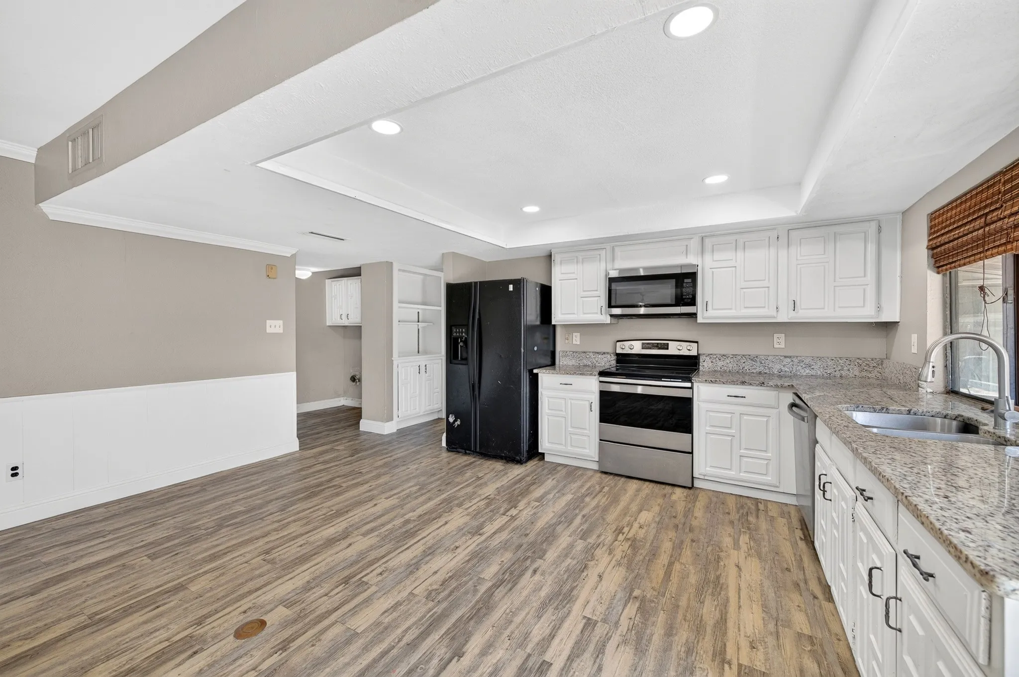 Single Family Residence For Sale in Dallas County , 247 Woodhurst Drive, Coppell, Texas 75019, 3 Bedroom, 2 Bathroom, 2 Garage spaces, 1,963 Sqft, built in 1979, mls#21359589, Real Estate Agent in Coppell, Homes For Sale in Dallas county, Homes For Sale in Coppell, Realtor in Coppell Texas, Real Estate Brokerage Independent Realty Texas, Luminita Cordes Realtor