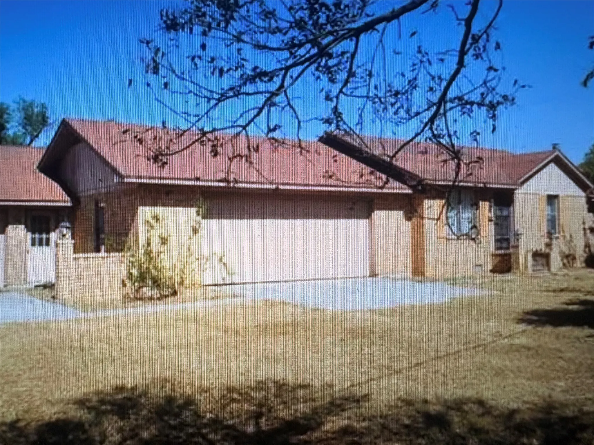 Single Family Residence For Sale in Wise County , 813 E Highway 114, Boyd, Texas 76023, 4 Bedroom, 3 Bathroom, 2 Garage spaces, 2,849 Sqft, built in 1985, Price $325,000, mls#21359590, Real Estate Agent in Boyd, Homes For Sale in Wise county, Homes For Sale in Boyd, Realtor in Boyd Texas, Real Estate Brokerage Independent Realty Texas, Luminita Cordes Realtor
