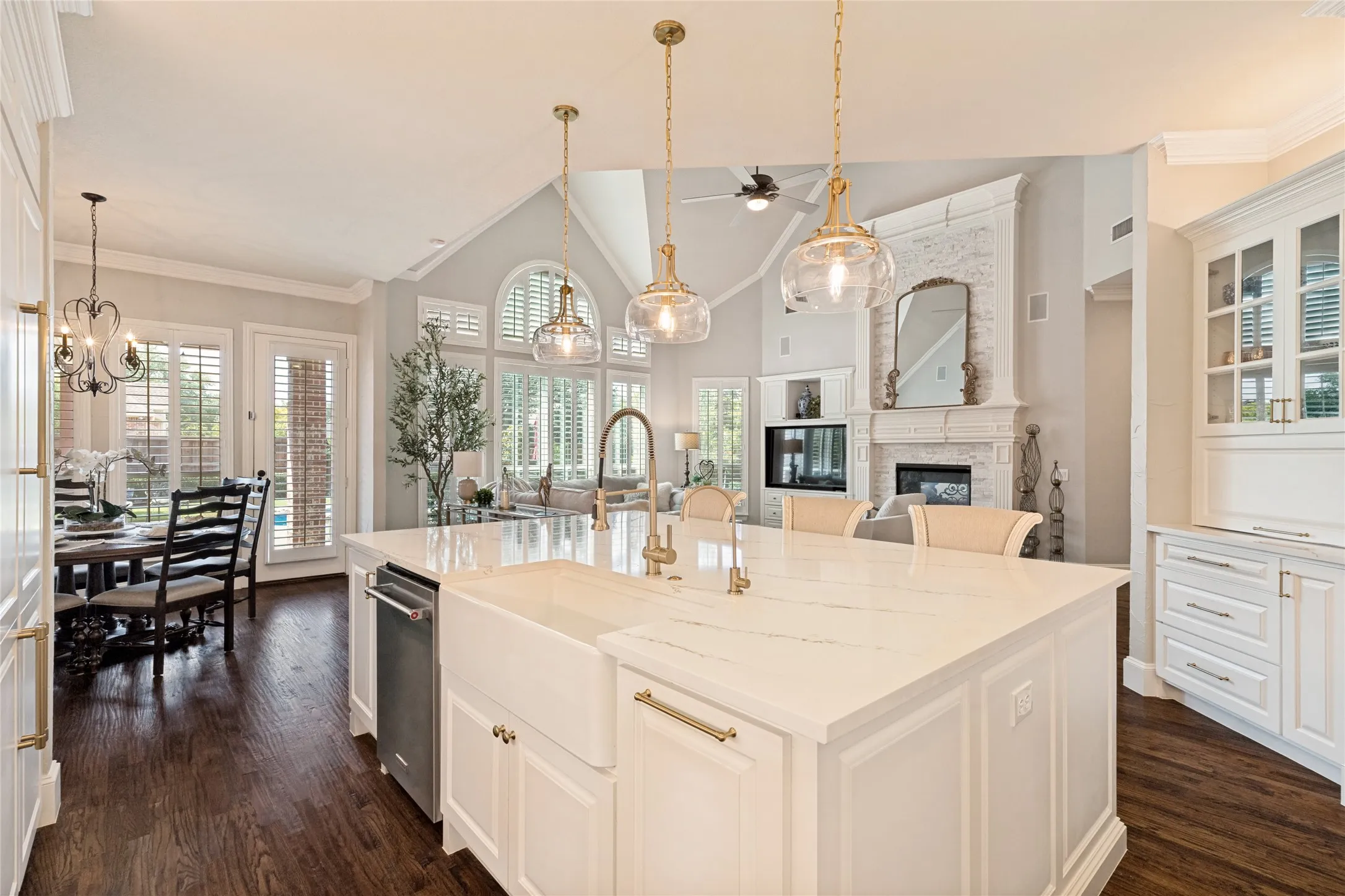 Single Family Residence For Sale in Collin County , 1904 Savannah Drive, Mc Kinney, Texas 75072, 4 Bedroom, 5 Bathroom, 3 Garage spaces, 3,860 Sqft, built in 1999, mls#21356065, Real Estate Agent in Mc Kinney, Homes For Sale in Collin county, Homes For Sale in Mc Kinney, Realtor in Mc Kinney Texas, Real Estate Brokerage Independent Realty Texas, Luminita Cordes Realtor