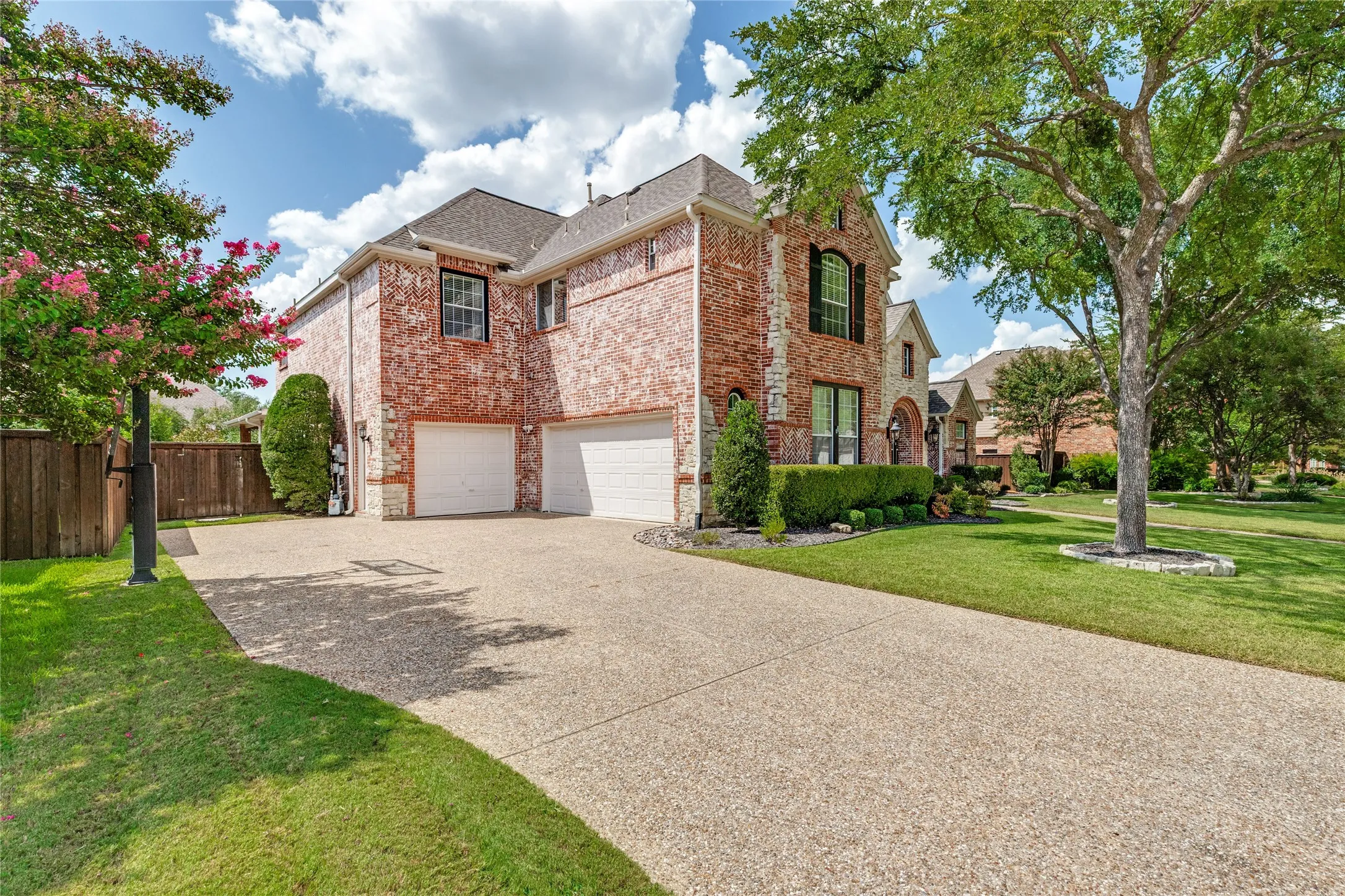 Single Family Residence For Sale in Collin County , 1904 Savannah Drive, Mc Kinney, Texas 75072, 4 Bedroom, 5 Bathroom, 3 Garage spaces, 3,860 Sqft, built in 1999, mls#21356065, Real Estate Agent in Mc Kinney, Homes For Sale in Collin county, Homes For Sale in Mc Kinney, Realtor in Mc Kinney Texas, Real Estate Brokerage Independent Realty Texas, Luminita Cordes Realtor