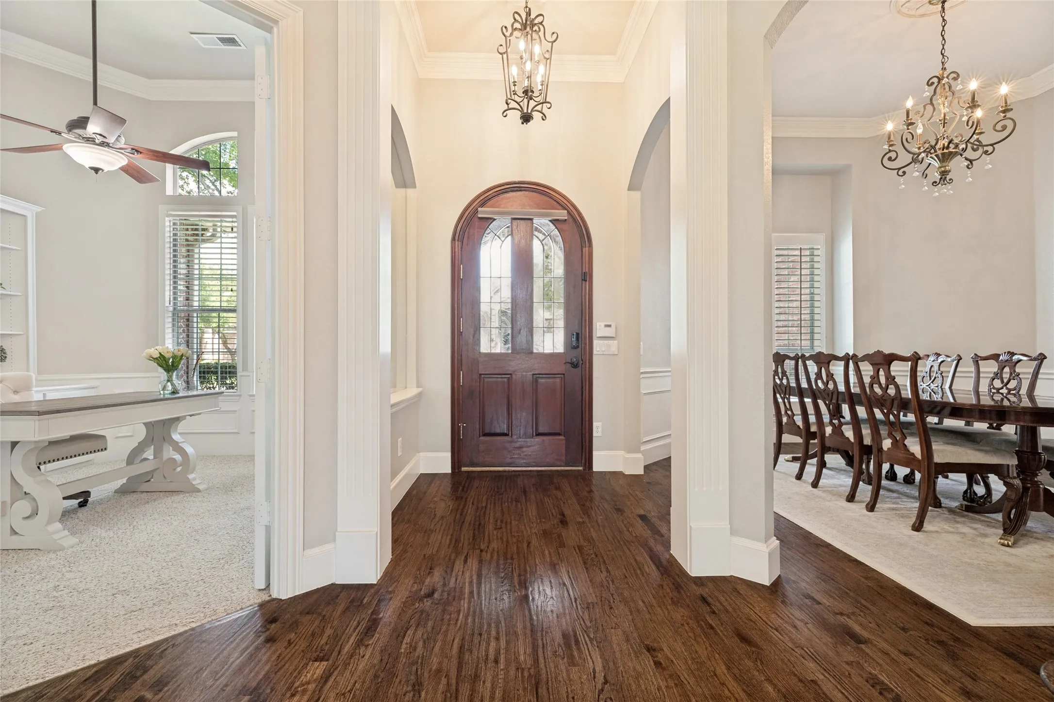 Single Family Residence For Sale in Collin County , 1904 Savannah Drive, Mc Kinney, Texas 75072, 4 Bedroom, 5 Bathroom, 3 Garage spaces, 3,860 Sqft, built in 1999, mls#21356065, Real Estate Agent in Mc Kinney, Homes For Sale in Collin county, Homes For Sale in Mc Kinney, Realtor in Mc Kinney Texas, Real Estate Brokerage Independent Realty Texas, Luminita Cordes Realtor