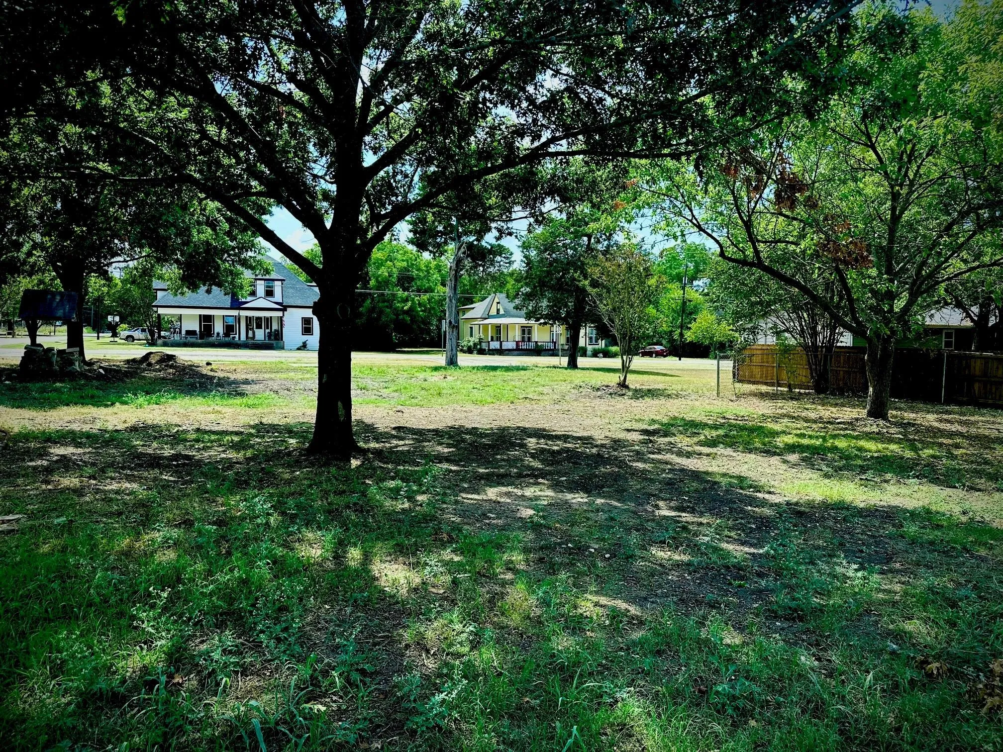 Unimproved Land For Sale in Grayson County , 326 E Grand Street, Whitewright, Texas 75491, 0, 0, Garage spaces, 0 Sqft, built in 0, Price $74,900, mls#21359549, Real Estate Agent in Whitewright, Homes For Sale in Grayson county, Homes For Sale in Whitewright, Realtor in Whitewright Texas, Real Estate Brokerage Independent Realty Texas, Luminita Cordes Realtor