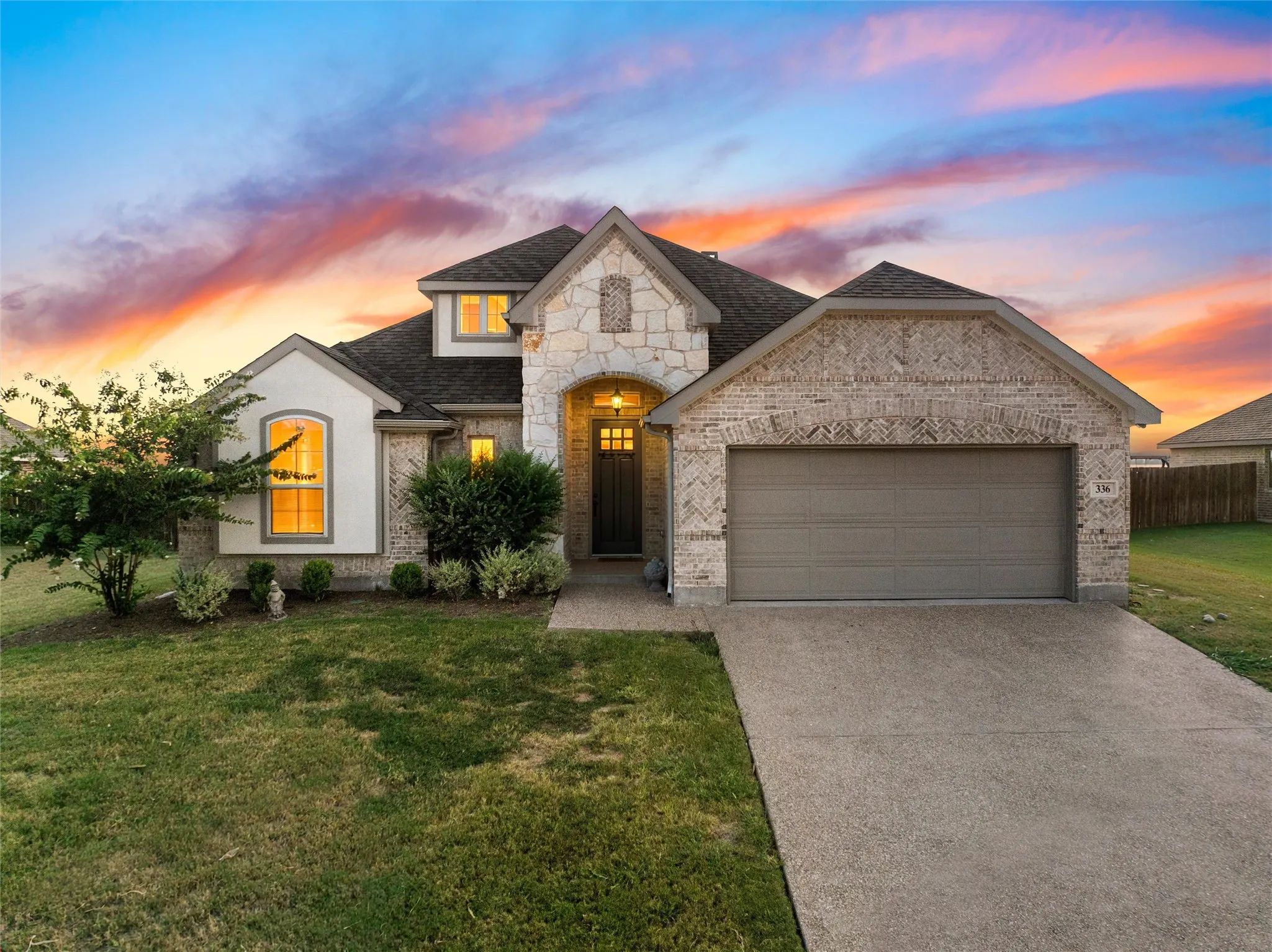 Single Family Residence For Sale in Mc Lennan County , 336 Oak Meadow Trail, Waco, Texas 76657, 4 Bedroom, 2 Bathroom, 2 Garage spaces, 2,222 Sqft, built in 2021, mls#21353725, Real Estate Agent in Waco, Homes For Sale in Mc Lennan county, Homes For Sale in Waco, Realtor in Waco Texas, Real Estate Brokerage Independent Realty Texas, Luminita Cordes Realtor