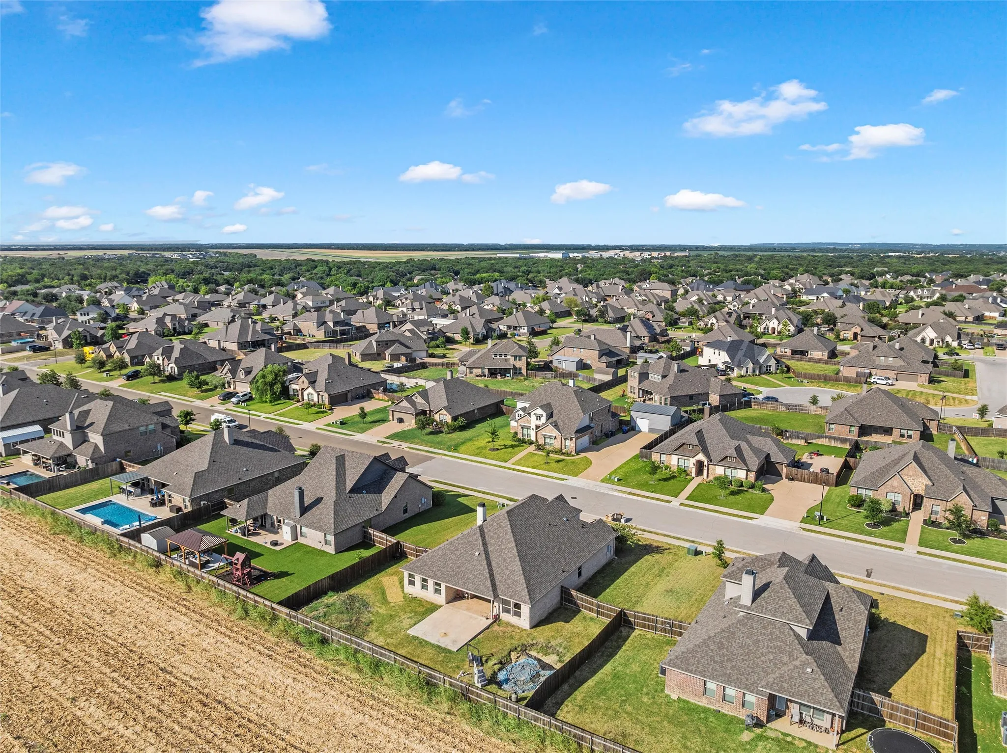 Single Family Residence For Sale in Mc Lennan County , 336 Oak Meadow Trail, Waco, Texas 76657, 4 Bedroom, 2 Bathroom, 2 Garage spaces, 2,222 Sqft, built in 2021, mls#21353725, Real Estate Agent in Waco, Homes For Sale in Mc Lennan county, Homes For Sale in Waco, Realtor in Waco Texas, Real Estate Brokerage Independent Realty Texas, Luminita Cordes Realtor