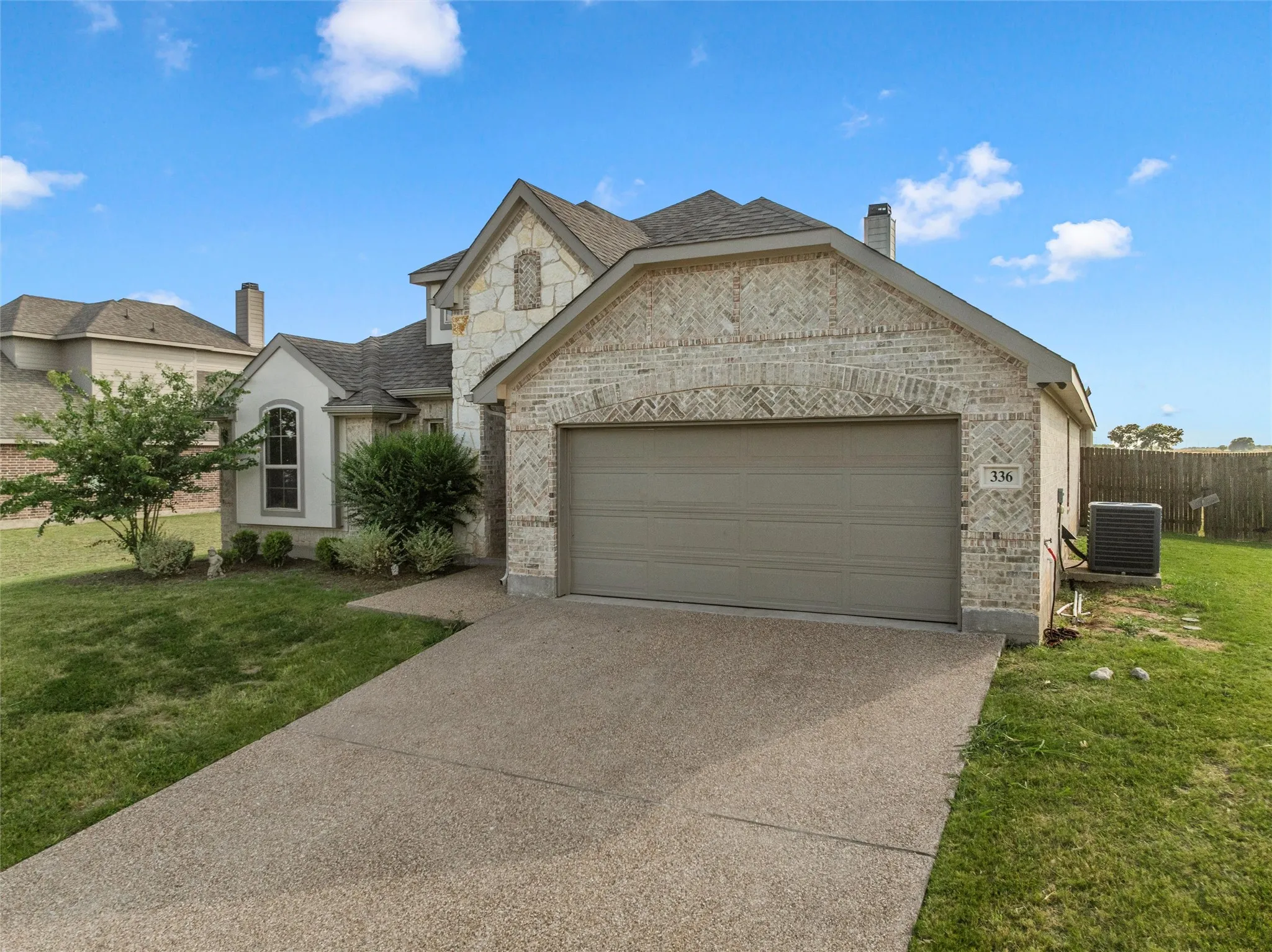 Single Family Residence For Sale in Mc Lennan County , 336 Oak Meadow Trail, Waco, Texas 76657, 4 Bedroom, 2 Bathroom, 2 Garage spaces, 2,222 Sqft, built in 2021, mls#21353725, Real Estate Agent in Waco, Homes For Sale in Mc Lennan county, Homes For Sale in Waco, Realtor in Waco Texas, Real Estate Brokerage Independent Realty Texas, Luminita Cordes Realtor