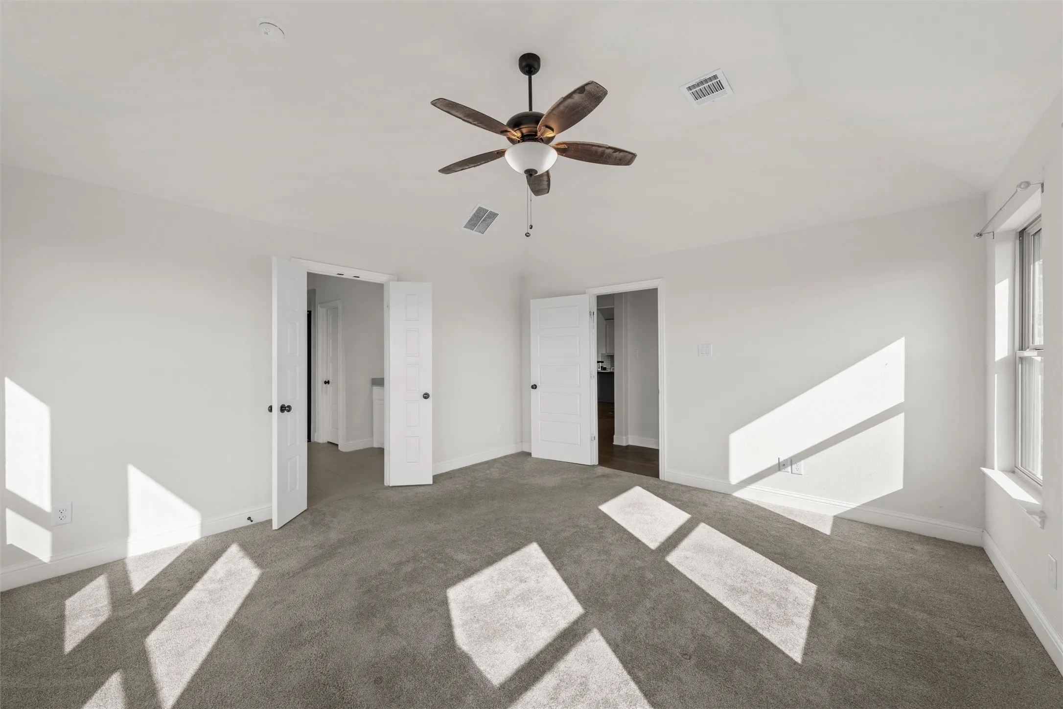 Single Family Residence For Sale in Mc Lennan County , 336 Oak Meadow Trail, Waco, Texas 76657, 4 Bedroom, 2 Bathroom, 2 Garage spaces, 2,222 Sqft, built in 2021, mls#21353725, Real Estate Agent in Waco, Homes For Sale in Mc Lennan county, Homes For Sale in Waco, Realtor in Waco Texas, Real Estate Brokerage Independent Realty Texas, Luminita Cordes Realtor