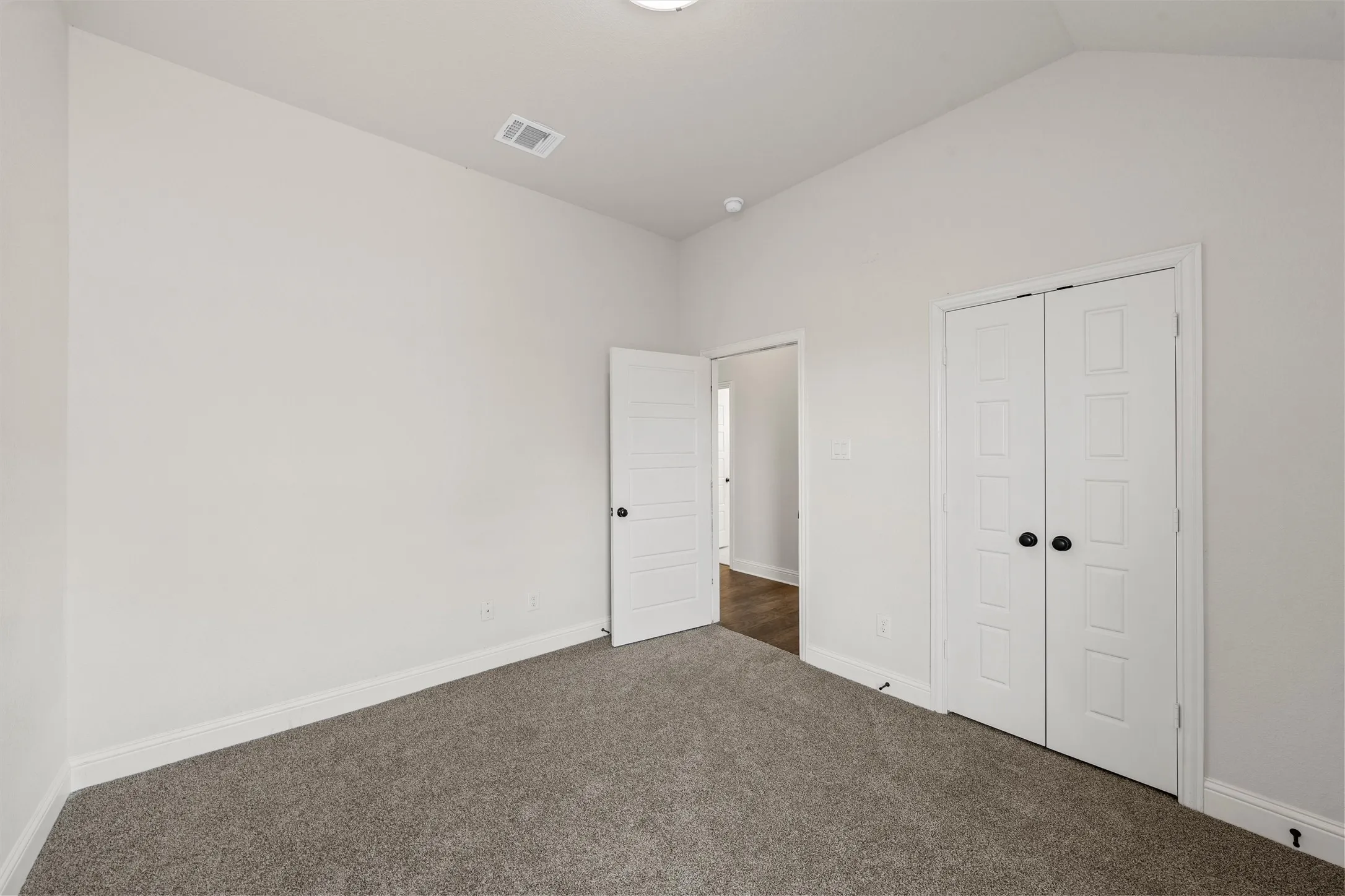 Single Family Residence For Sale in Mc Lennan County , 336 Oak Meadow Trail, Waco, Texas 76657, 4 Bedroom, 2 Bathroom, 2 Garage spaces, 2,222 Sqft, built in 2021, mls#21353725, Real Estate Agent in Waco, Homes For Sale in Mc Lennan county, Homes For Sale in Waco, Realtor in Waco Texas, Real Estate Brokerage Independent Realty Texas, Luminita Cordes Realtor