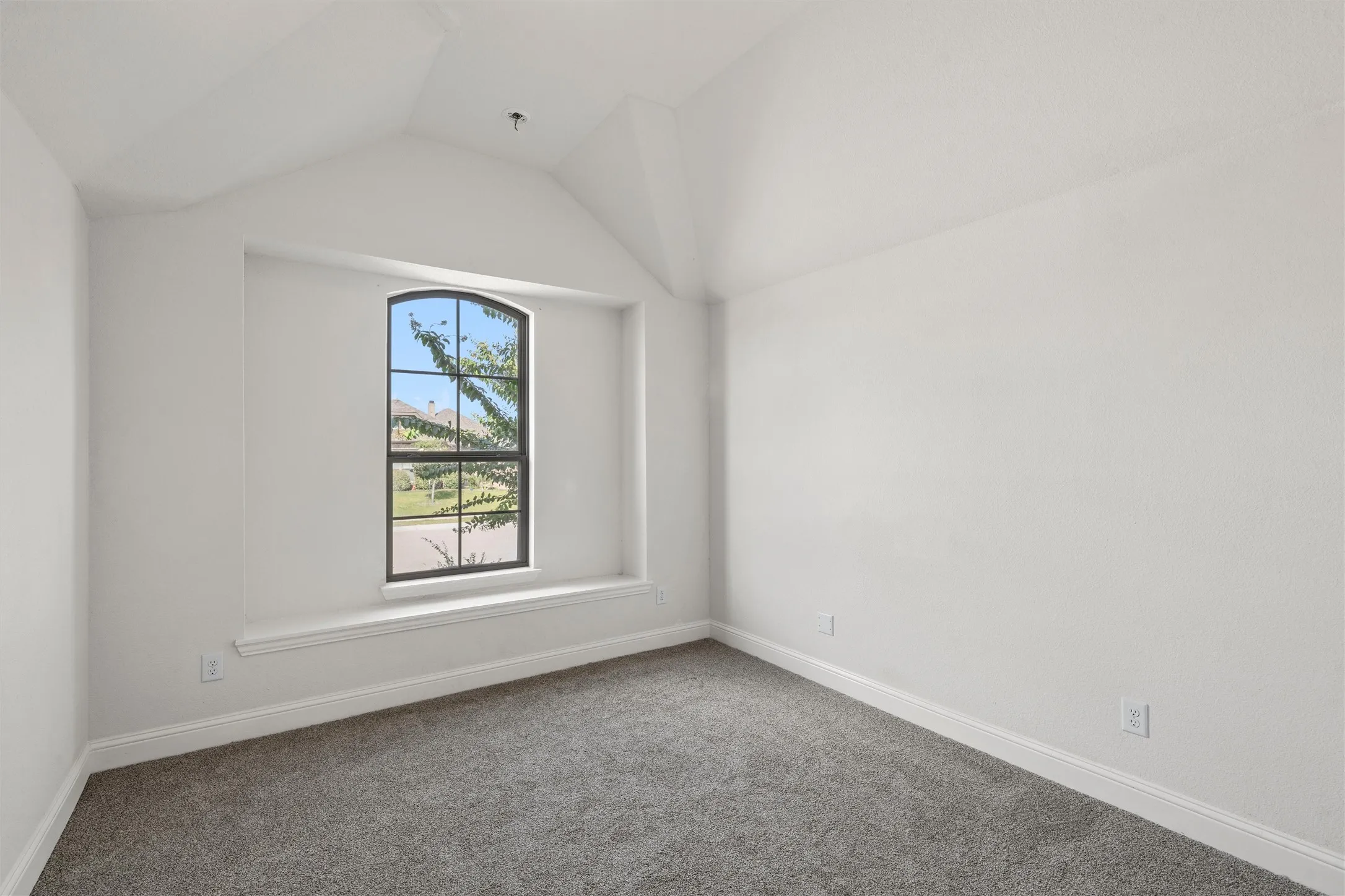 Single Family Residence For Sale in Mc Lennan County , 336 Oak Meadow Trail, Waco, Texas 76657, 4 Bedroom, 2 Bathroom, 2 Garage spaces, 2,222 Sqft, built in 2021, mls#21353725, Real Estate Agent in Waco, Homes For Sale in Mc Lennan county, Homes For Sale in Waco, Realtor in Waco Texas, Real Estate Brokerage Independent Realty Texas, Luminita Cordes Realtor