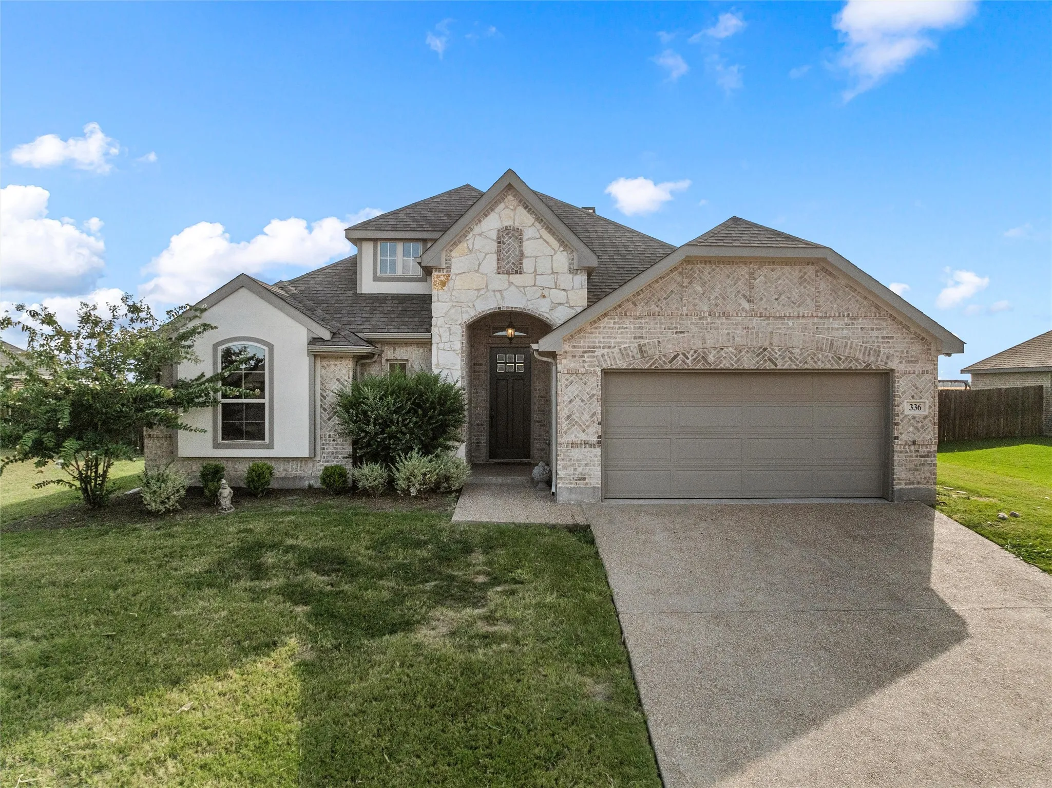 Single Family Residence For Sale in Mc Lennan County , 336 Oak Meadow Trail, Waco, Texas 76657, 4 Bedroom, 2 Bathroom, 2 Garage spaces, 2,222 Sqft, built in 2021, mls#21353725, Real Estate Agent in Waco, Homes For Sale in Mc Lennan county, Homes For Sale in Waco, Realtor in Waco Texas, Real Estate Brokerage Independent Realty Texas, Luminita Cordes Realtor