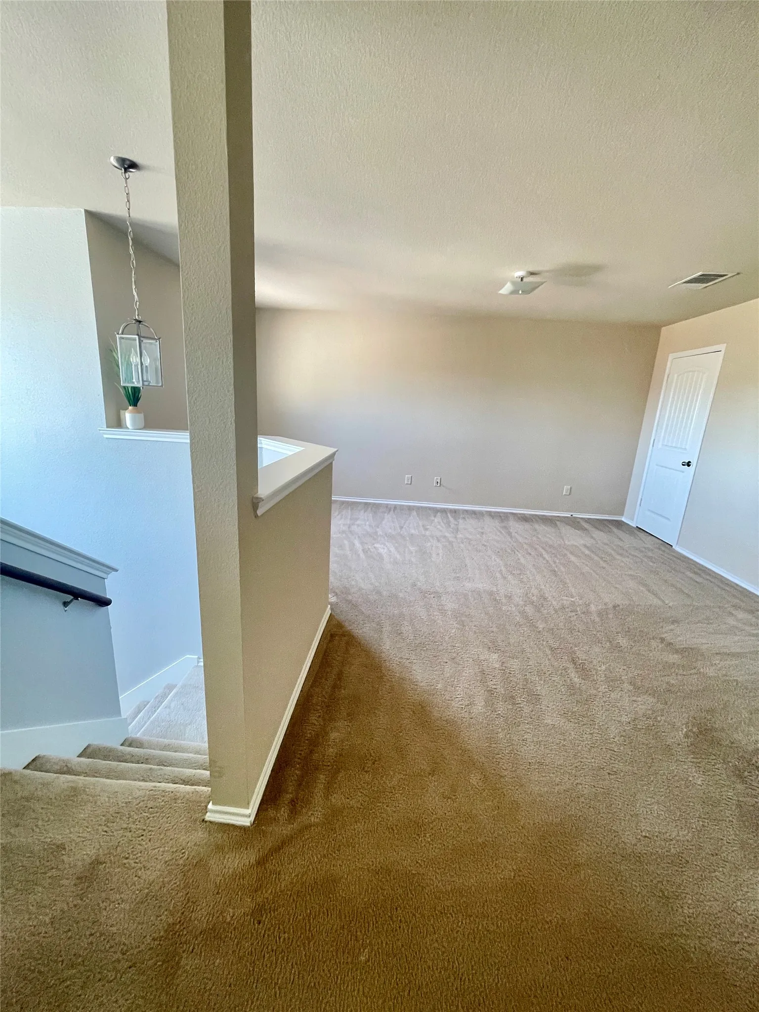 Single Family Residence For Sale in Collin County , 406 Paddock Lane, Celina, Texas 75009, 5 Bedroom, 3 Bathroom, 2 Garage spaces, 2,586 Sqft, built in 2014, Price $435,000, mls#21359572, Real Estate Agent in Celina, Homes For Sale in Collin county, Homes For Sale in Celina, Realtor in Celina Texas, Real Estate Brokerage Independent Realty Texas, Luminita Cordes Realtor