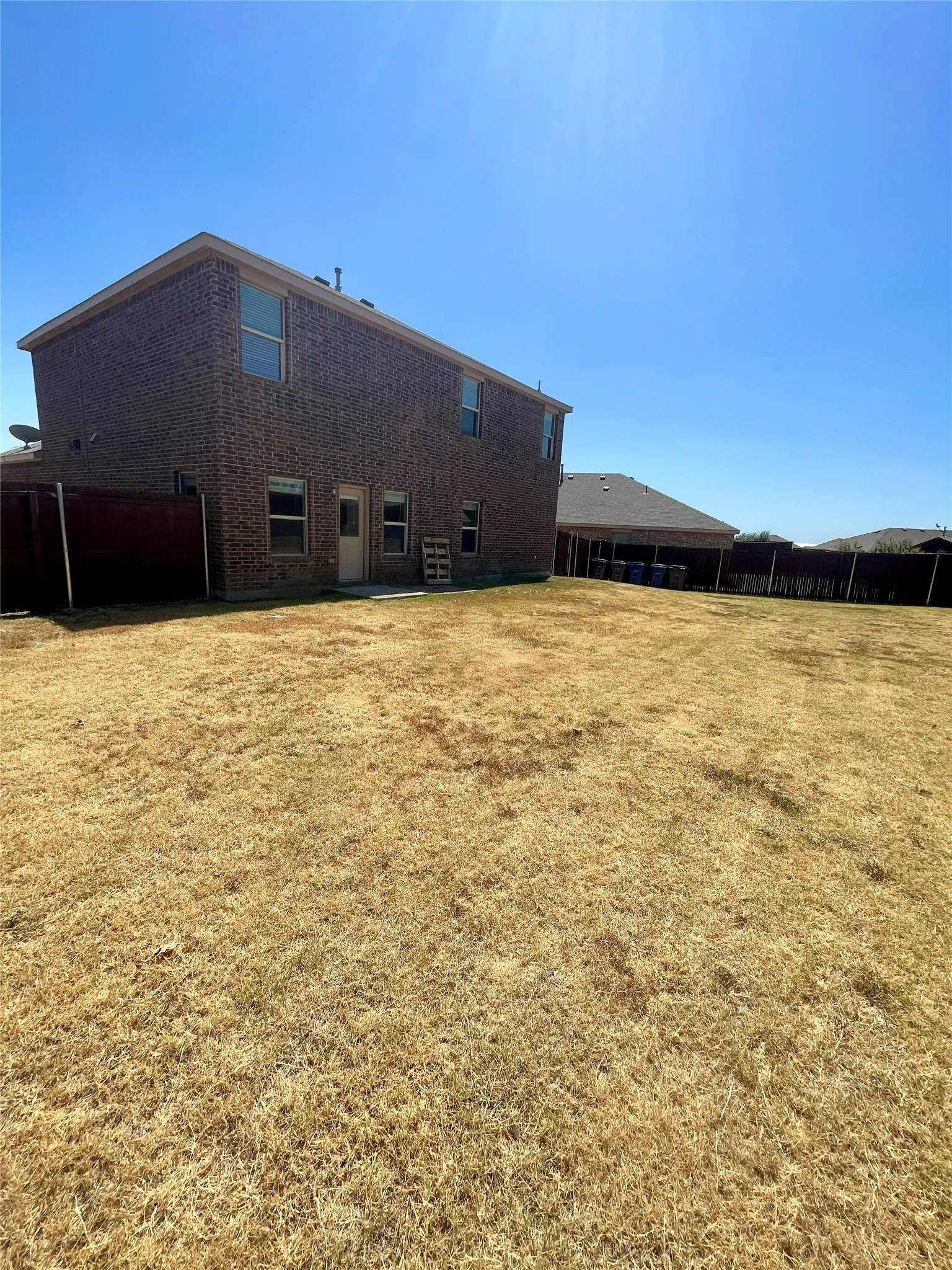Single Family Residence For Sale in Collin County , 406 Paddock Lane, Celina, Texas 75009, 5 Bedroom, 3 Bathroom, 2 Garage spaces, 2,586 Sqft, built in 2014, Price $435,000, mls#21359572, Real Estate Agent in Celina, Homes For Sale in Collin county, Homes For Sale in Celina, Realtor in Celina Texas, Real Estate Brokerage Independent Realty Texas, Luminita Cordes Realtor