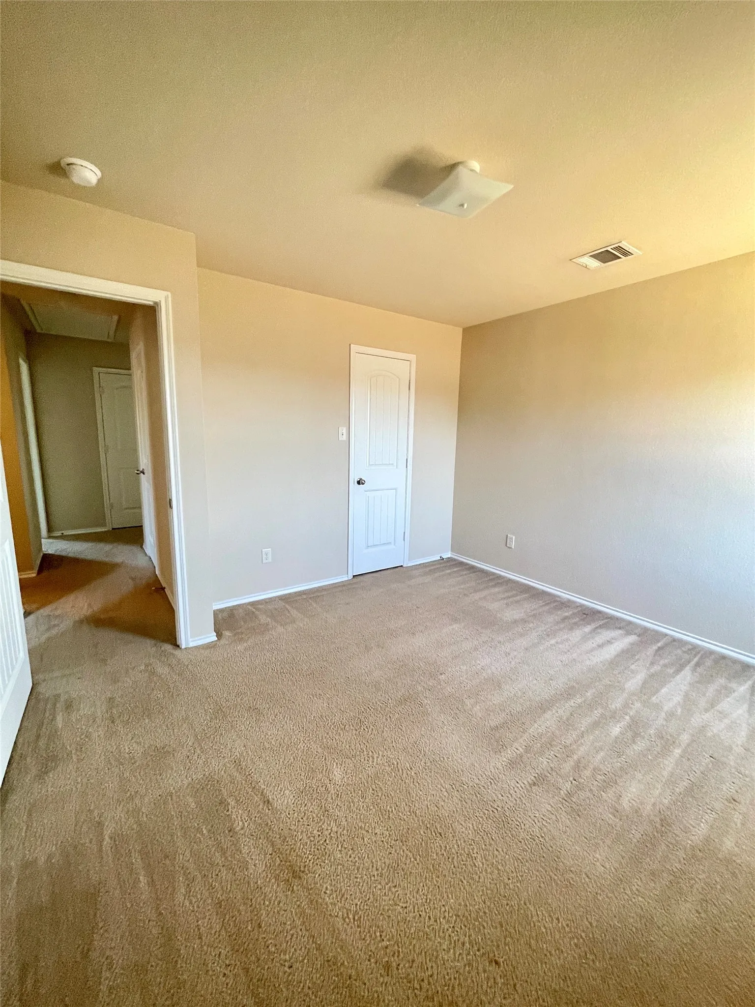 Single Family Residence For Sale in Collin County , 406 Paddock Lane, Celina, Texas 75009, 5 Bedroom, 3 Bathroom, 2 Garage spaces, 2,586 Sqft, built in 2014, Price $435,000, mls#21359572, Real Estate Agent in Celina, Homes For Sale in Collin county, Homes For Sale in Celina, Realtor in Celina Texas, Real Estate Brokerage Independent Realty Texas, Luminita Cordes Realtor