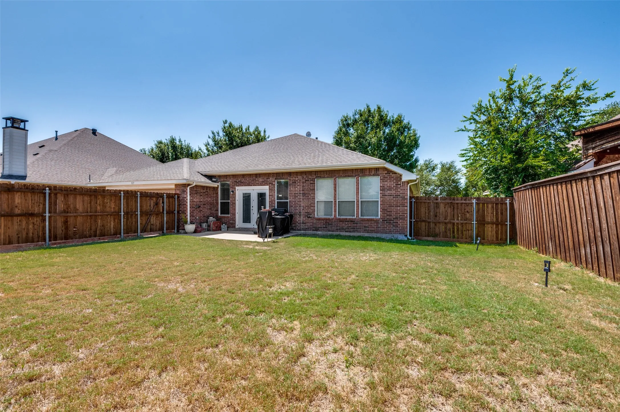 Single Family Residence For Sale in Ellis County , 517 Magnolia Lane, Glenn Heights, Texas 75154, 3 Bedroom, 2 Bathroom, 2 Garage spaces, 2,625 Sqft, built in 2006, mls#21357270, Real Estate Agent in Glenn Heights, Homes For Sale in Ellis county, Homes For Sale in Glenn Heights, Realtor in Glenn Heights Texas, Real Estate Brokerage Independent Realty Texas, Luminita Cordes Realtor