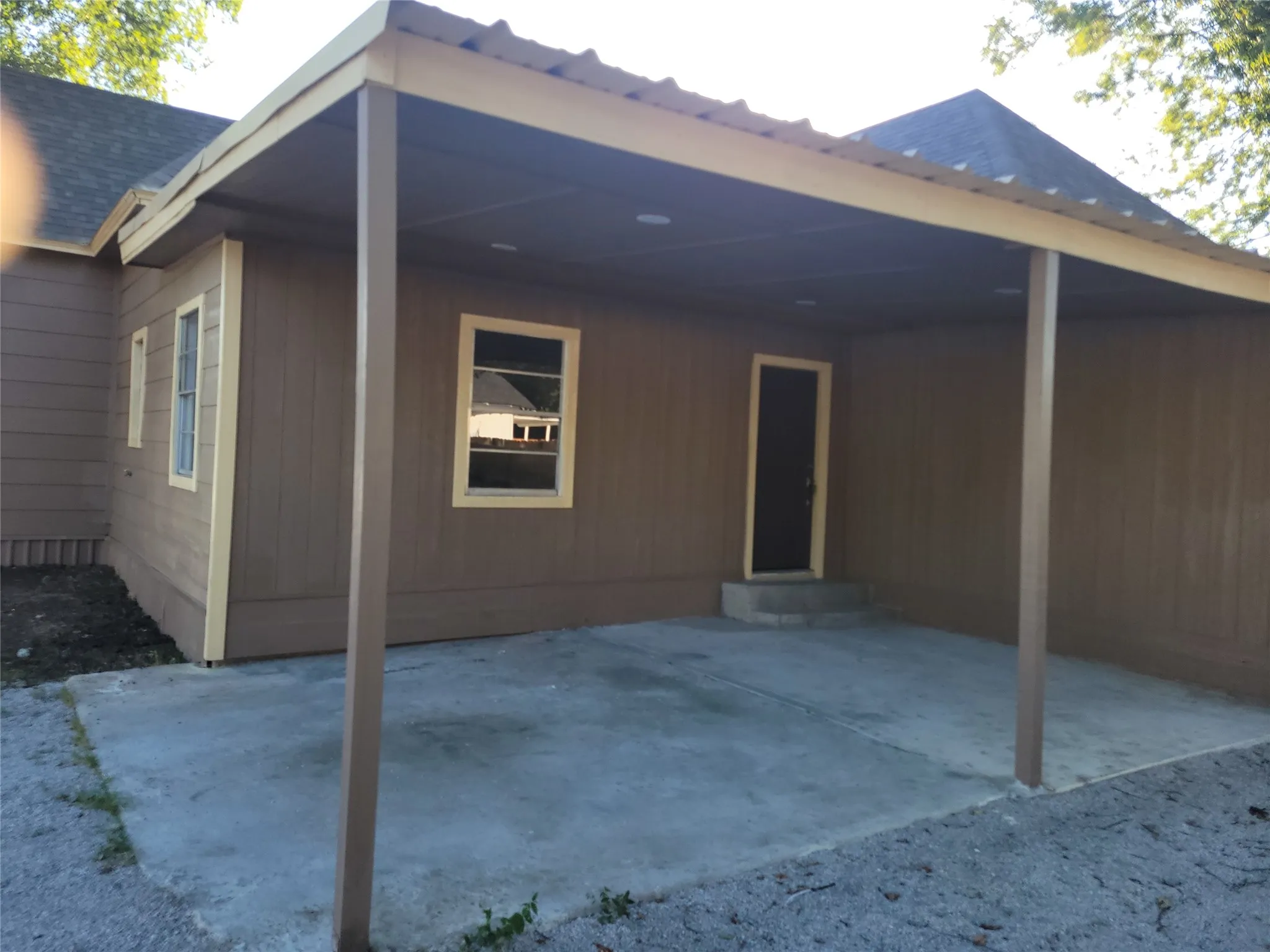 Single Family Residence For Sale in Brown County , 1618 2nd Street, Brownwood, Texas 76801, 3 Bedroom, 2 Bathroom, Garage spaces, 1,520 Sqft, built in 1900, mls#21359616, Real Estate Agent in Brownwood, Homes For Sale in Brown county, Homes For Sale in Brownwood, Realtor in Brownwood Texas, Real Estate Brokerage Independent Realty Texas, Luminita Cordes Realtor