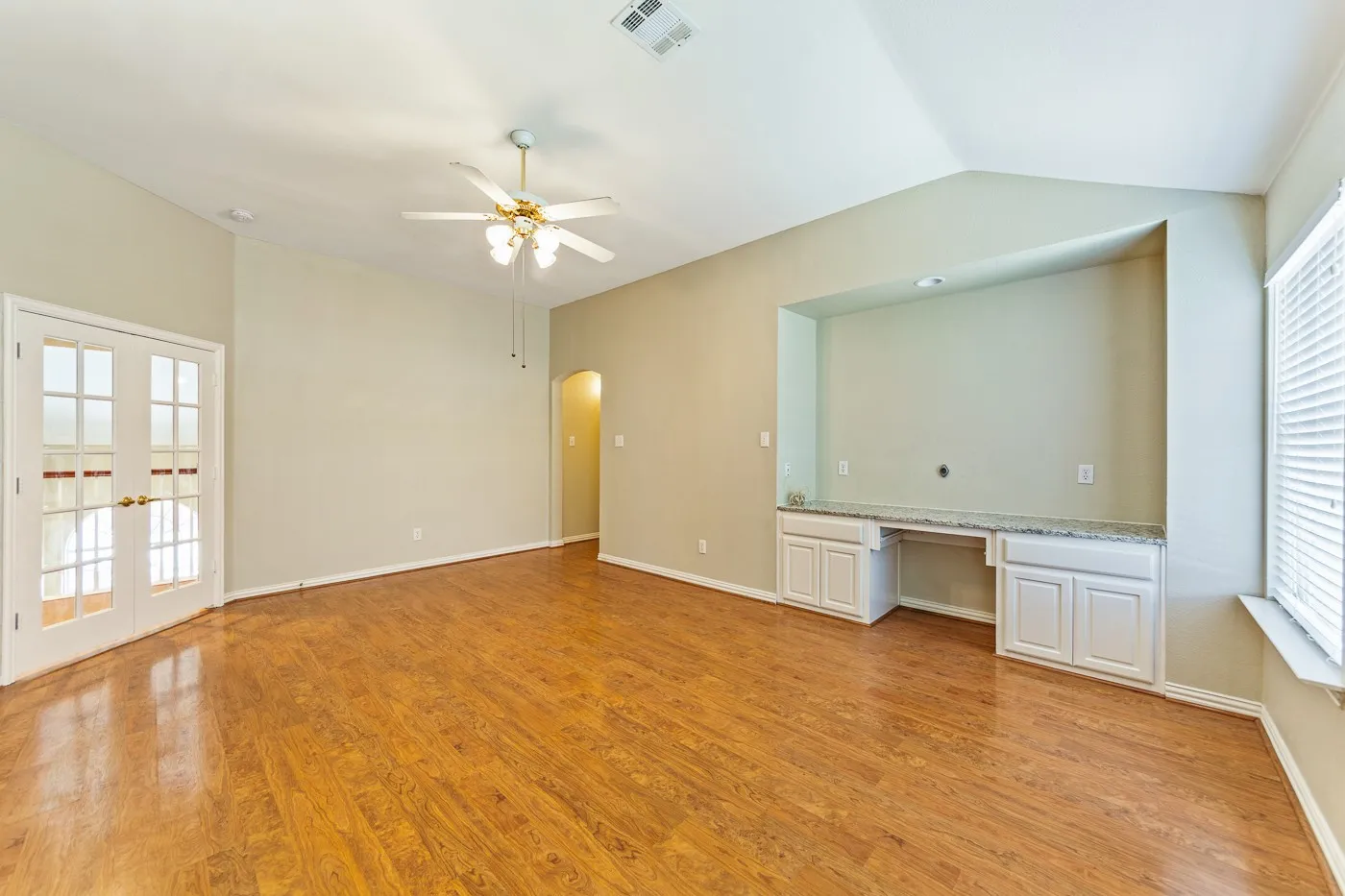 Single Family Residence For Rent in Collin County , 1503 Terlingua Court, Allen, Texas 75013, 4 Bedroom, 4 Bathroom, 2 Garage spaces, 3,214 Sqft, built in 2000, mls#21359608, Real Estate Agent in Allen, Homes For Rent in Collin county, Homes For Rent in Allen, Realtor in Allen Texas, Real Estate Brokerage Independent Realty Texas, Luminita Cordes Realtor