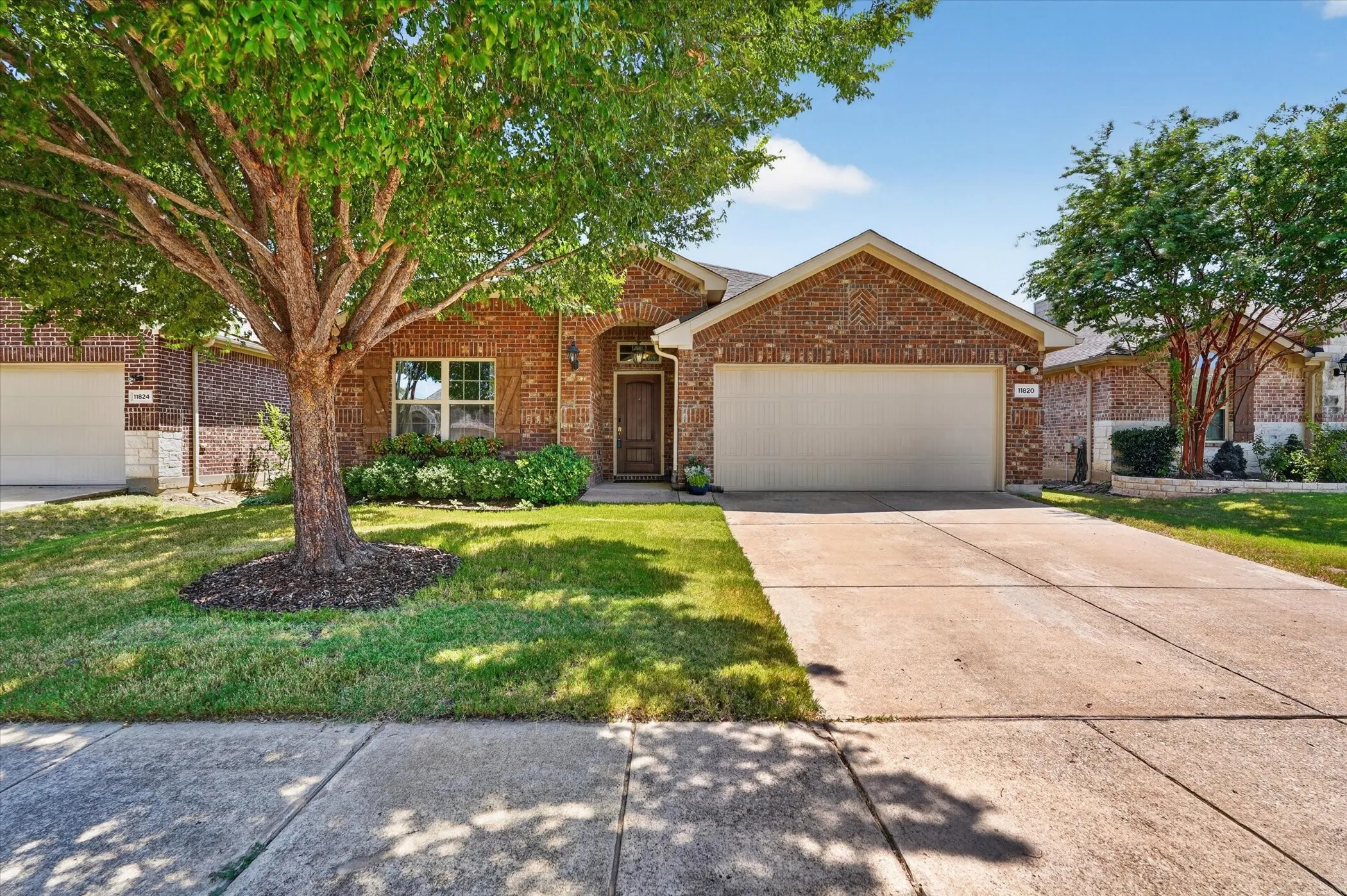 Single Family Residence For Sale in Denton County , 11820 Champion Creek Drive, Frisco, Texas 75036, 4 Bedroom, 2 Bathroom, 2 Garage spaces, 1,852 Sqft, built in 2014, mls#21356442, Real Estate Agent in Frisco, Homes For Sale in Denton county, Homes For Sale in Frisco, Realtor in Frisco Texas, Real Estate Brokerage Independent Realty Texas, Luminita Cordes Realtor