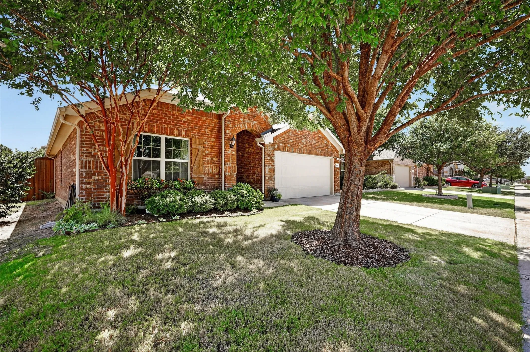 Single Family Residence For Sale in Denton County , 11820 Champion Creek Drive, Frisco, Texas 75036, 4 Bedroom, 2 Bathroom, 2 Garage spaces, 1,852 Sqft, built in 2014, mls#21356442, Real Estate Agent in Frisco, Homes For Sale in Denton county, Homes For Sale in Frisco, Realtor in Frisco Texas, Real Estate Brokerage Independent Realty Texas, Luminita Cordes Realtor
