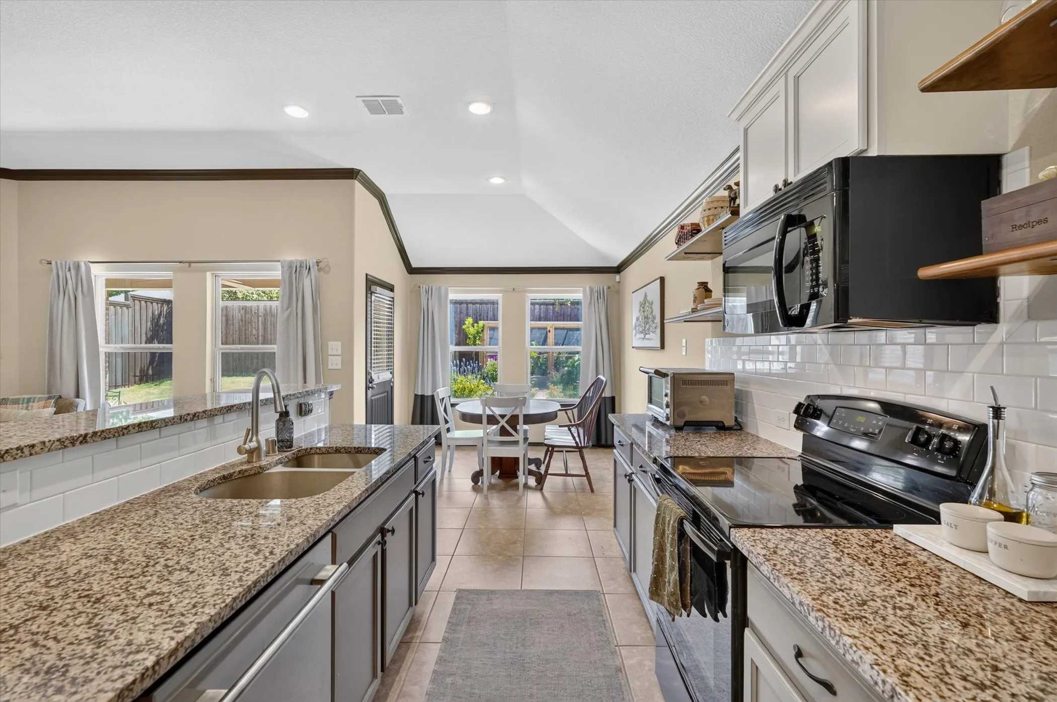 Single Family Residence For Sale in Denton County , 11820 Champion Creek Drive, Frisco, Texas 75036, 4 Bedroom, 2 Bathroom, 2 Garage spaces, 1,852 Sqft, built in 2014, mls#21356442, Real Estate Agent in Frisco, Homes For Sale in Denton county, Homes For Sale in Frisco, Realtor in Frisco Texas, Real Estate Brokerage Independent Realty Texas, Luminita Cordes Realtor