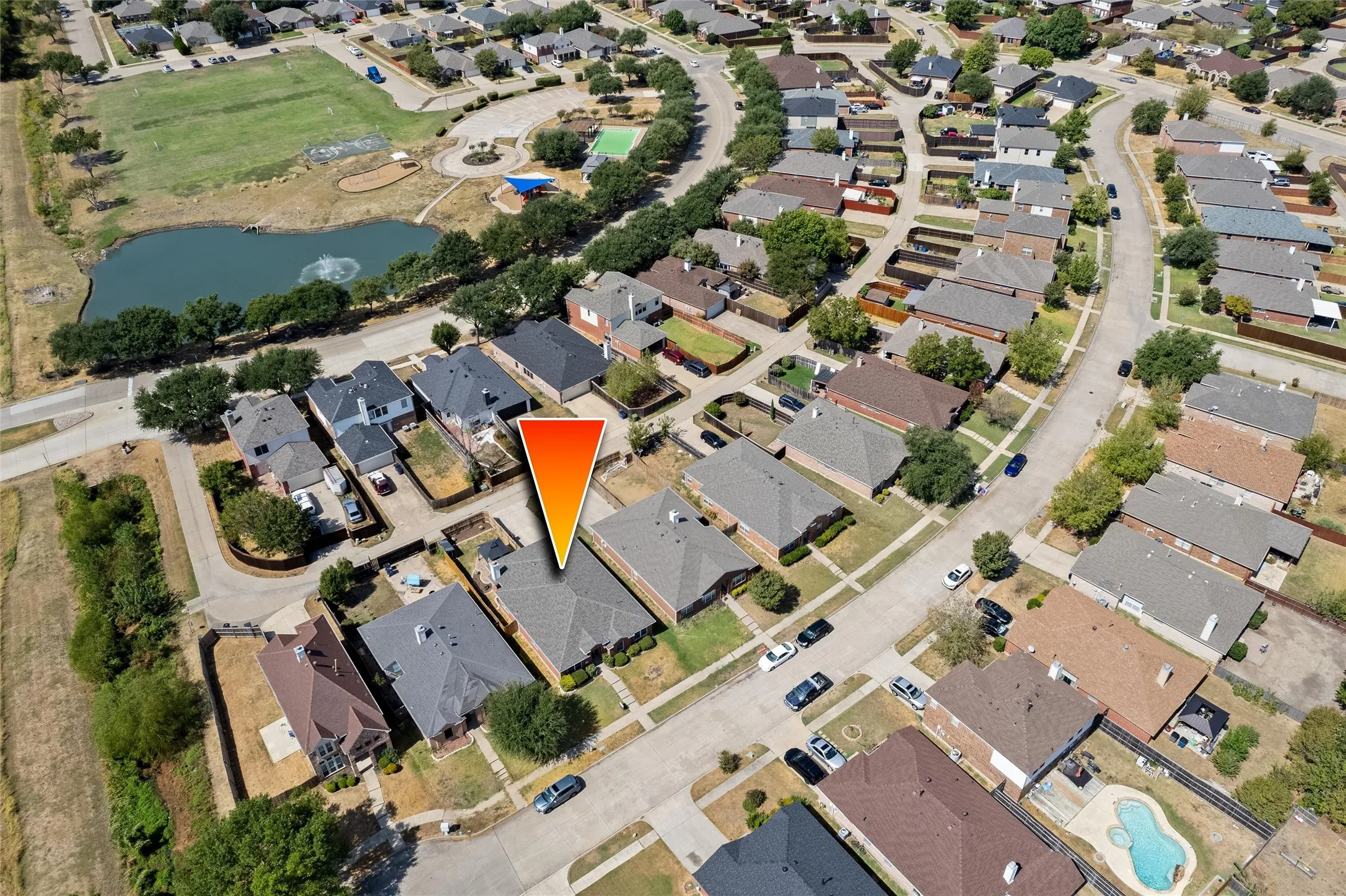 Single Family Residence For Sale in Collin County , 305 Cobblestone Drive, Wylie, Texas 75098, 4 Bedroom, 2 Bathroom, 2 Garage spaces, 2,070 Sqft, built in 2001, mls#21359617, Real Estate Agent in Wylie, Homes For Sale in Collin county, Homes For Sale in Wylie, Realtor in Wylie Texas, Real Estate Brokerage Independent Realty Texas, Luminita Cordes Realtor