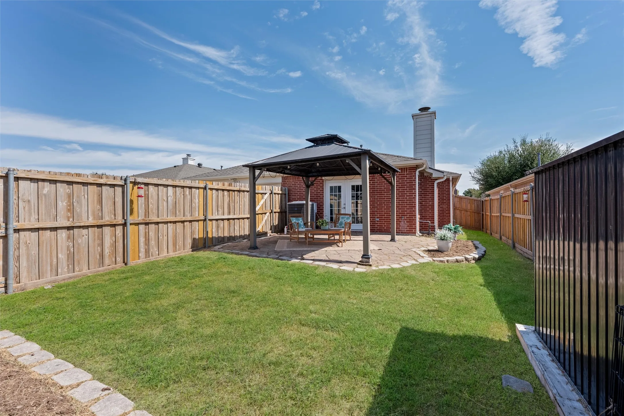 Single Family Residence For Sale in Collin County , 305 Cobblestone Drive, Wylie, Texas 75098, 4 Bedroom, 2 Bathroom, 2 Garage spaces, 2,070 Sqft, built in 2001, mls#21359617, Real Estate Agent in Wylie, Homes For Sale in Collin county, Homes For Sale in Wylie, Realtor in Wylie Texas, Real Estate Brokerage Independent Realty Texas, Luminita Cordes Realtor