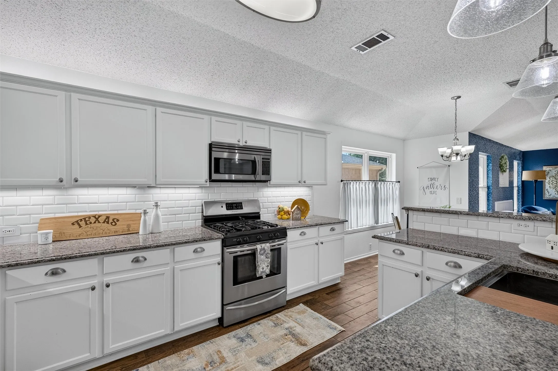 Single Family Residence For Sale in Collin County , 305 Cobblestone Drive, Wylie, Texas 75098, 4 Bedroom, 2 Bathroom, 2 Garage spaces, 2,070 Sqft, built in 2001, mls#21359617, Real Estate Agent in Wylie, Homes For Sale in Collin county, Homes For Sale in Wylie, Realtor in Wylie Texas, Real Estate Brokerage Independent Realty Texas, Luminita Cordes Realtor